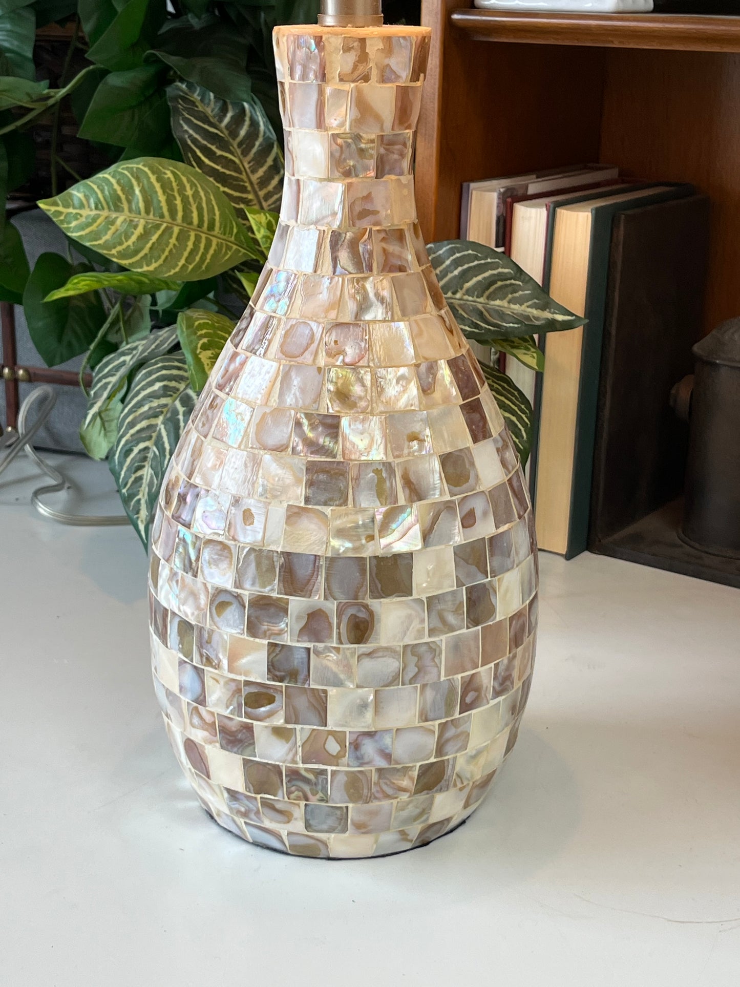 Modern Natural Shell Tile Table Lamp
