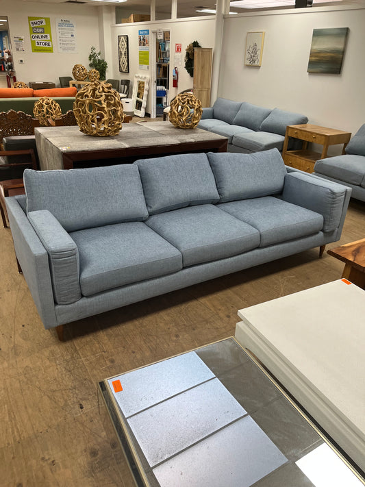 Benchmade Modern Blue Traditional Linen Couch