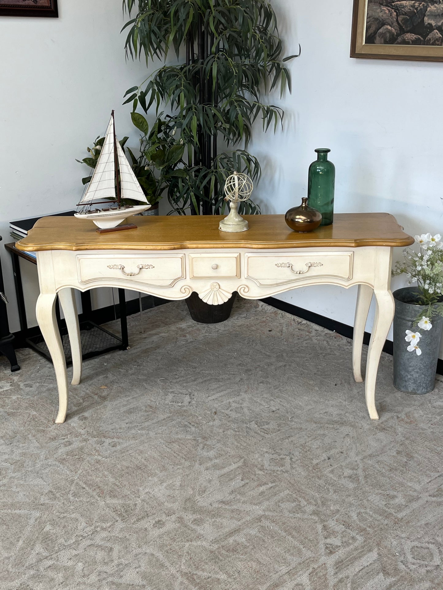 Ethan Allen Country French Style Console Table