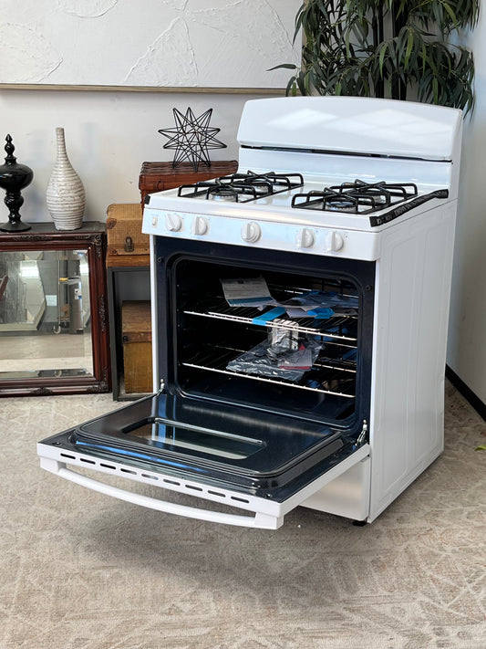 GE 4.8 cu. ft. White Freestanding Gas Range