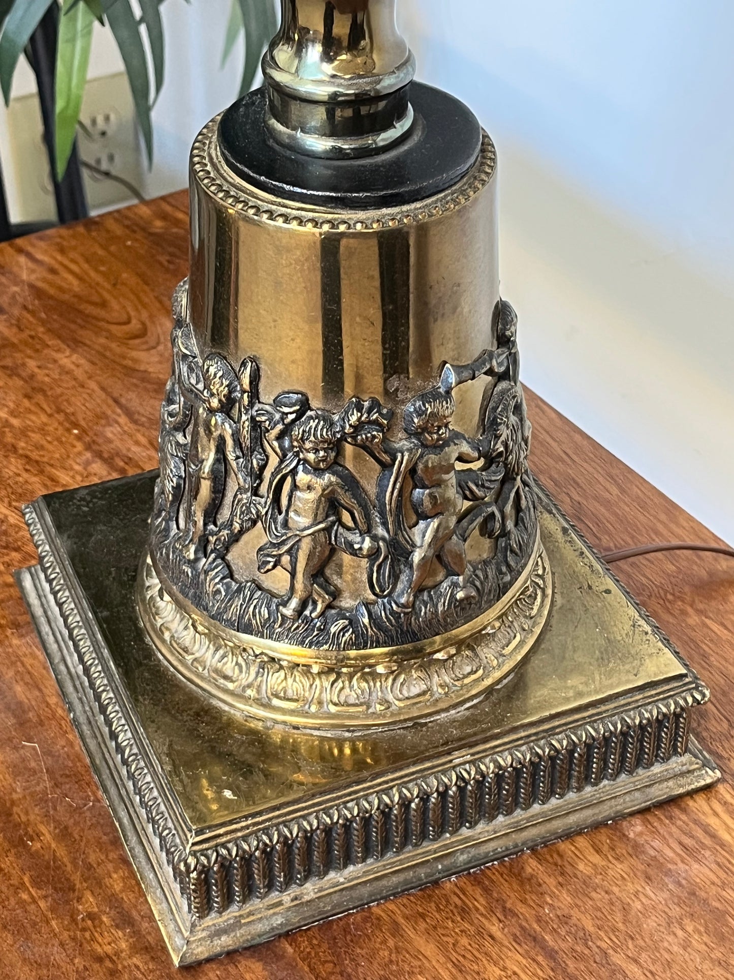 Antique Style Table Lamp