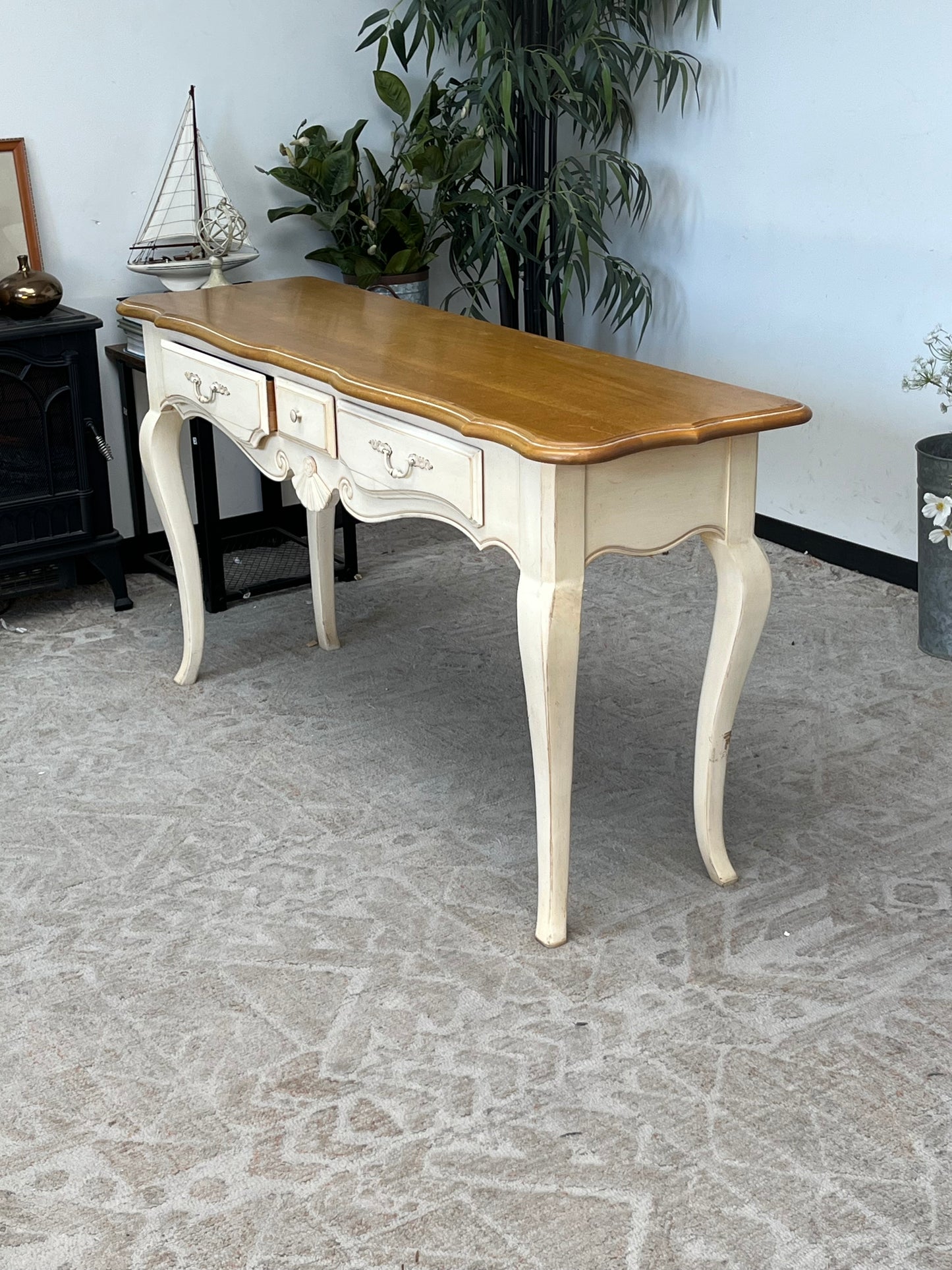 Ethan Allen Country French Style Console Table