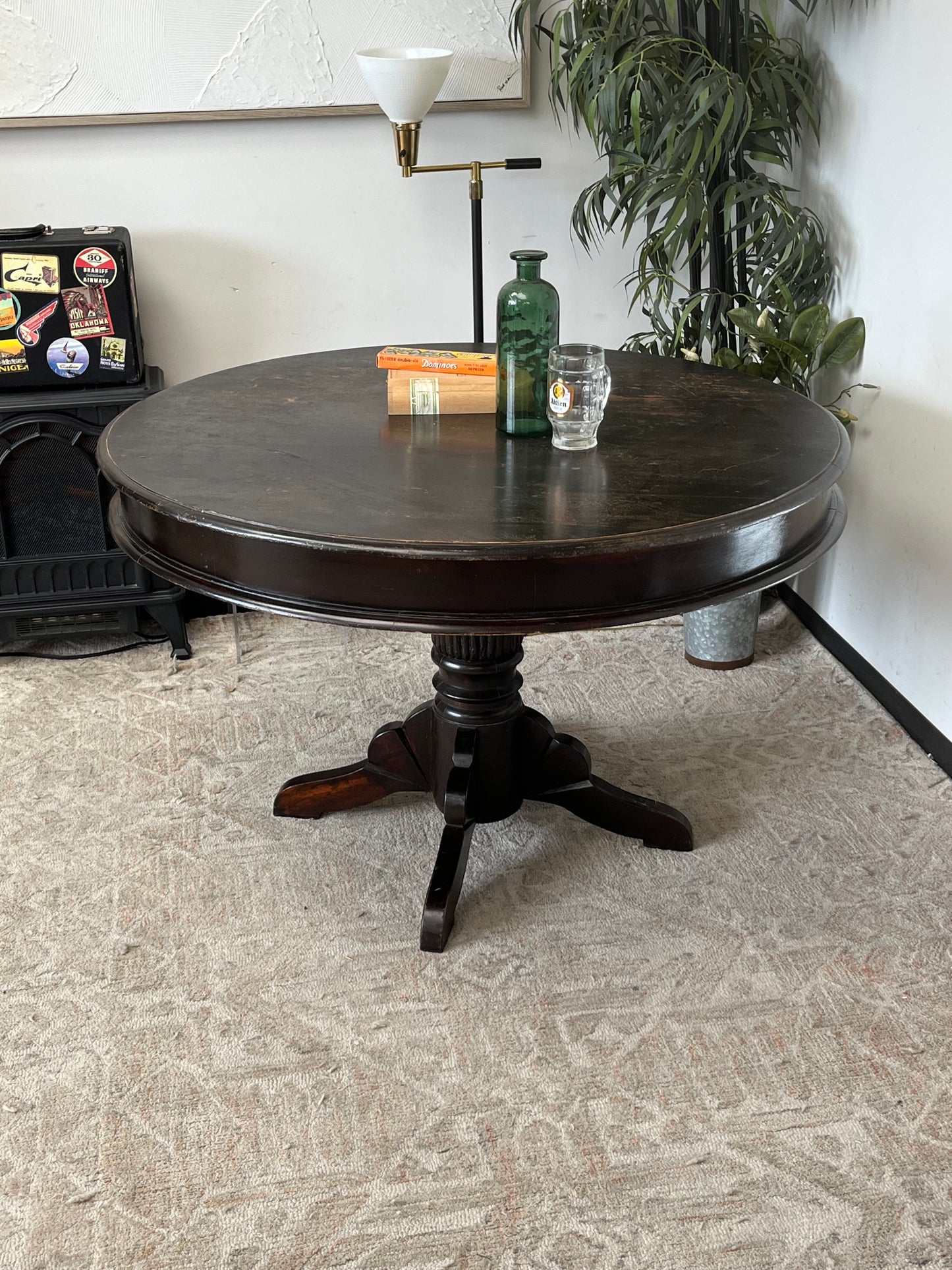 Traditional Style Oval Wooden Dining Table