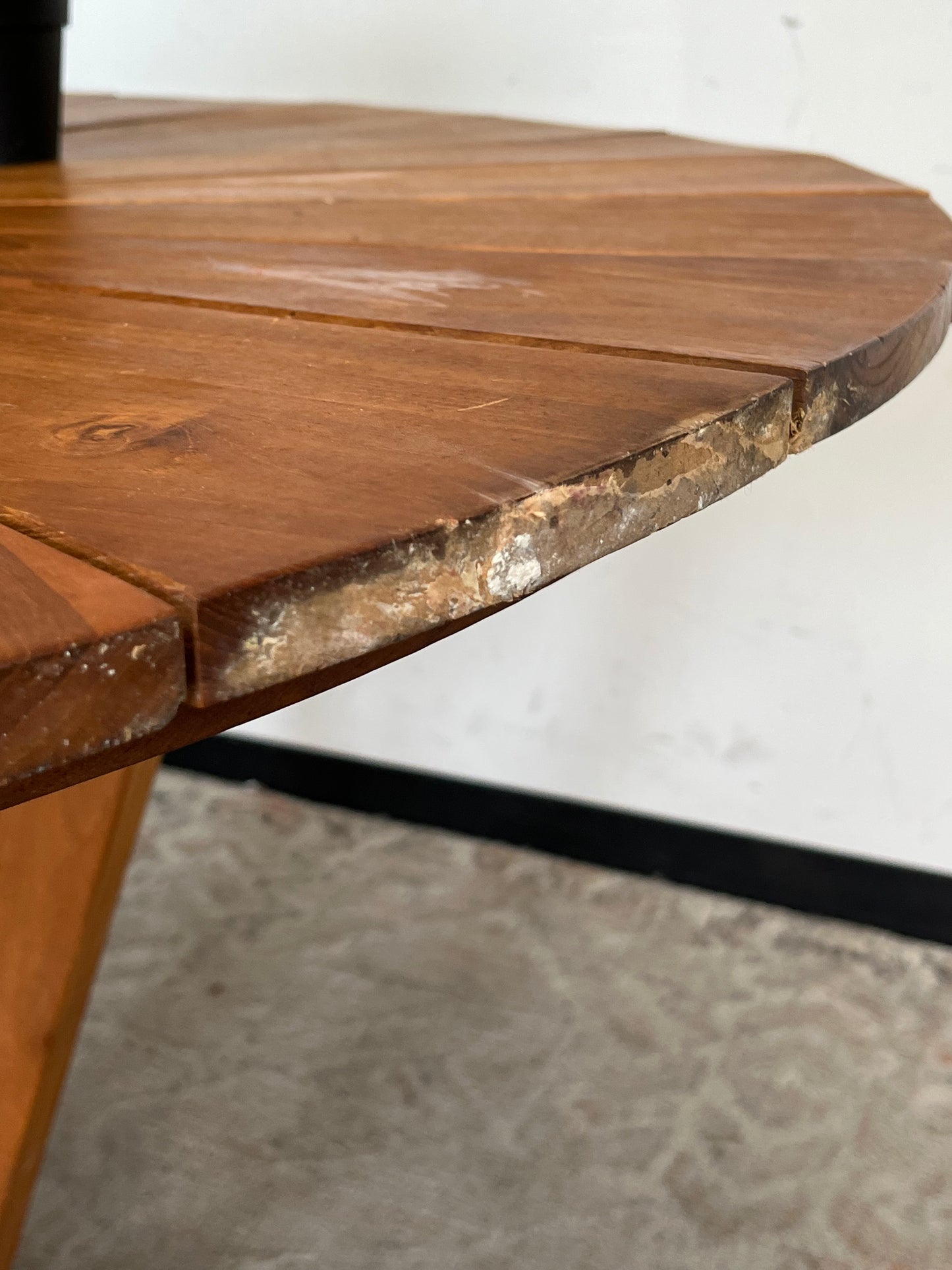 Outdoor 47" Oval Wooden Table