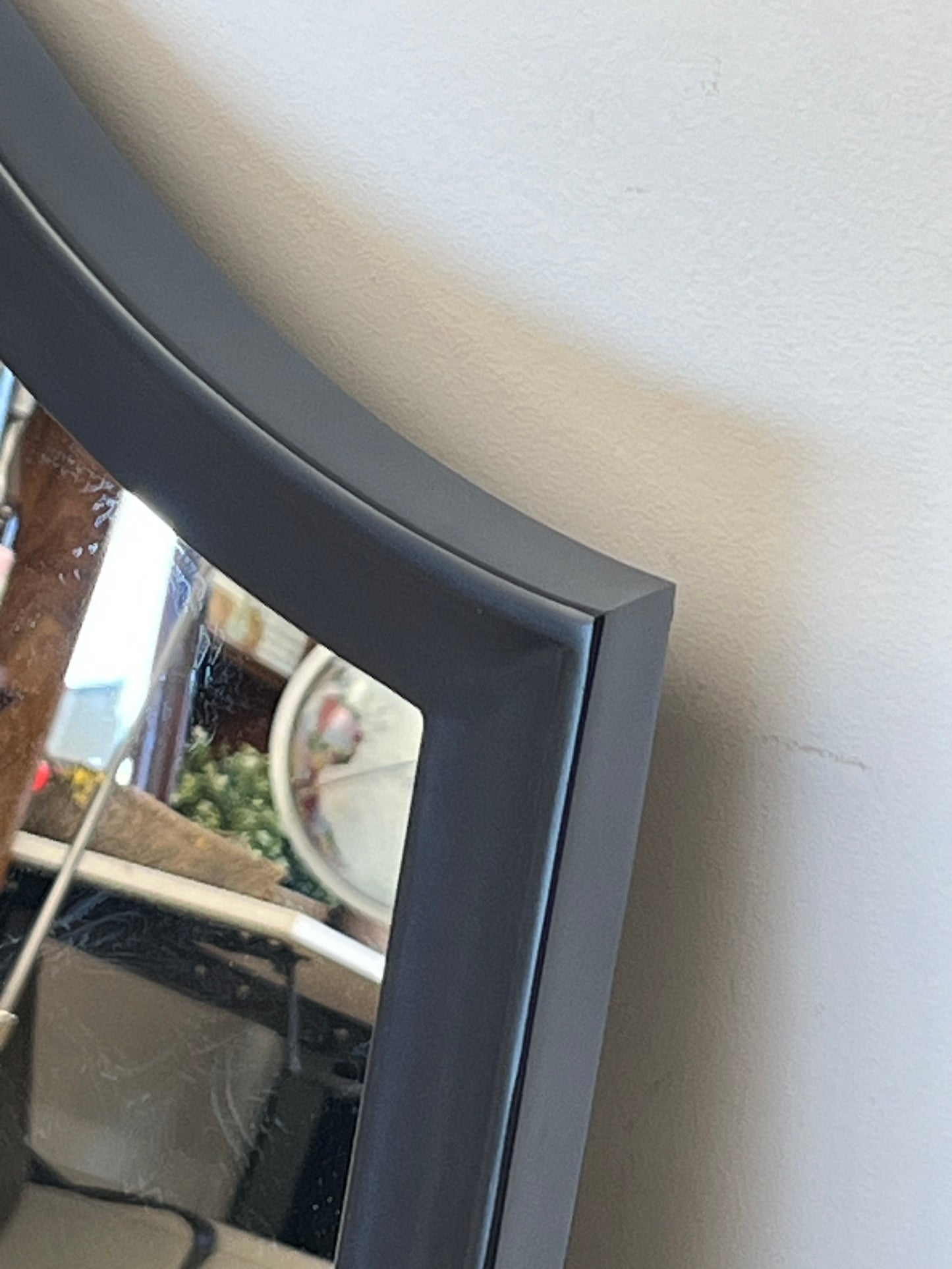 Traditional Style Glass Wall Mirror