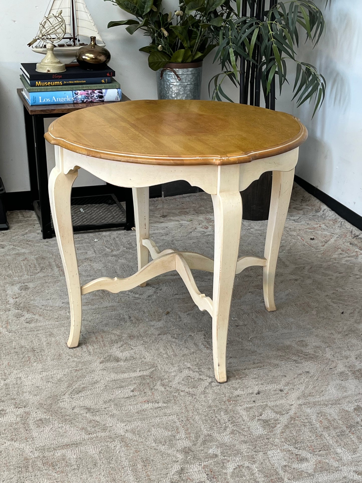 Ethan Allen Country French Style Round Accent Table
