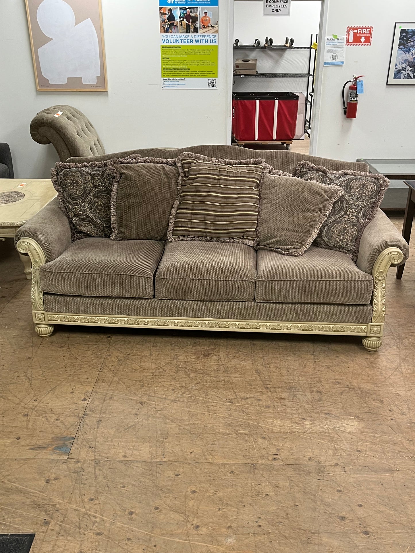 Ashley Furniture Traditional Two Arm Couch With Wooden Base