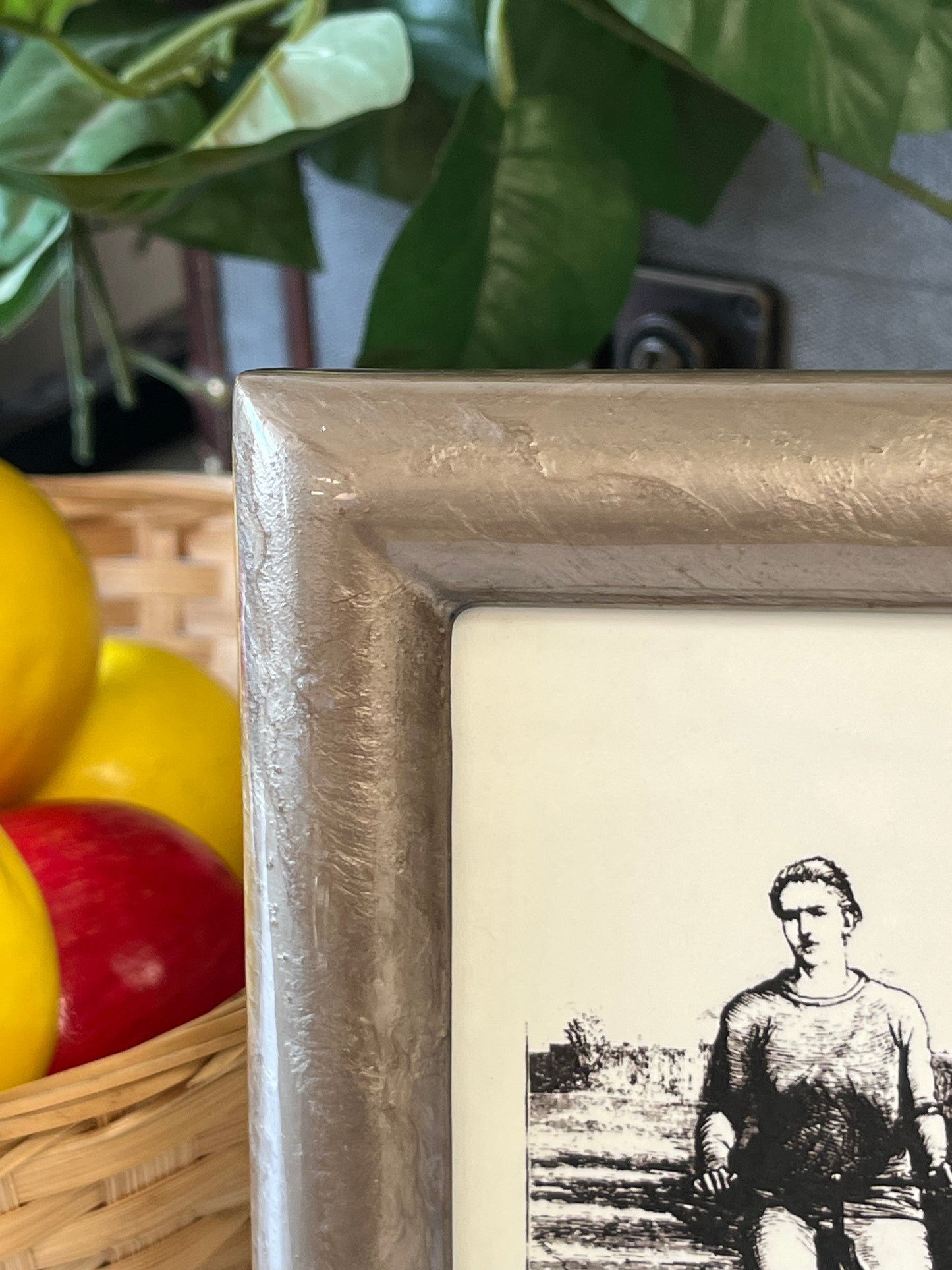 Antique Style Silver 5" x 7" Picture Frame