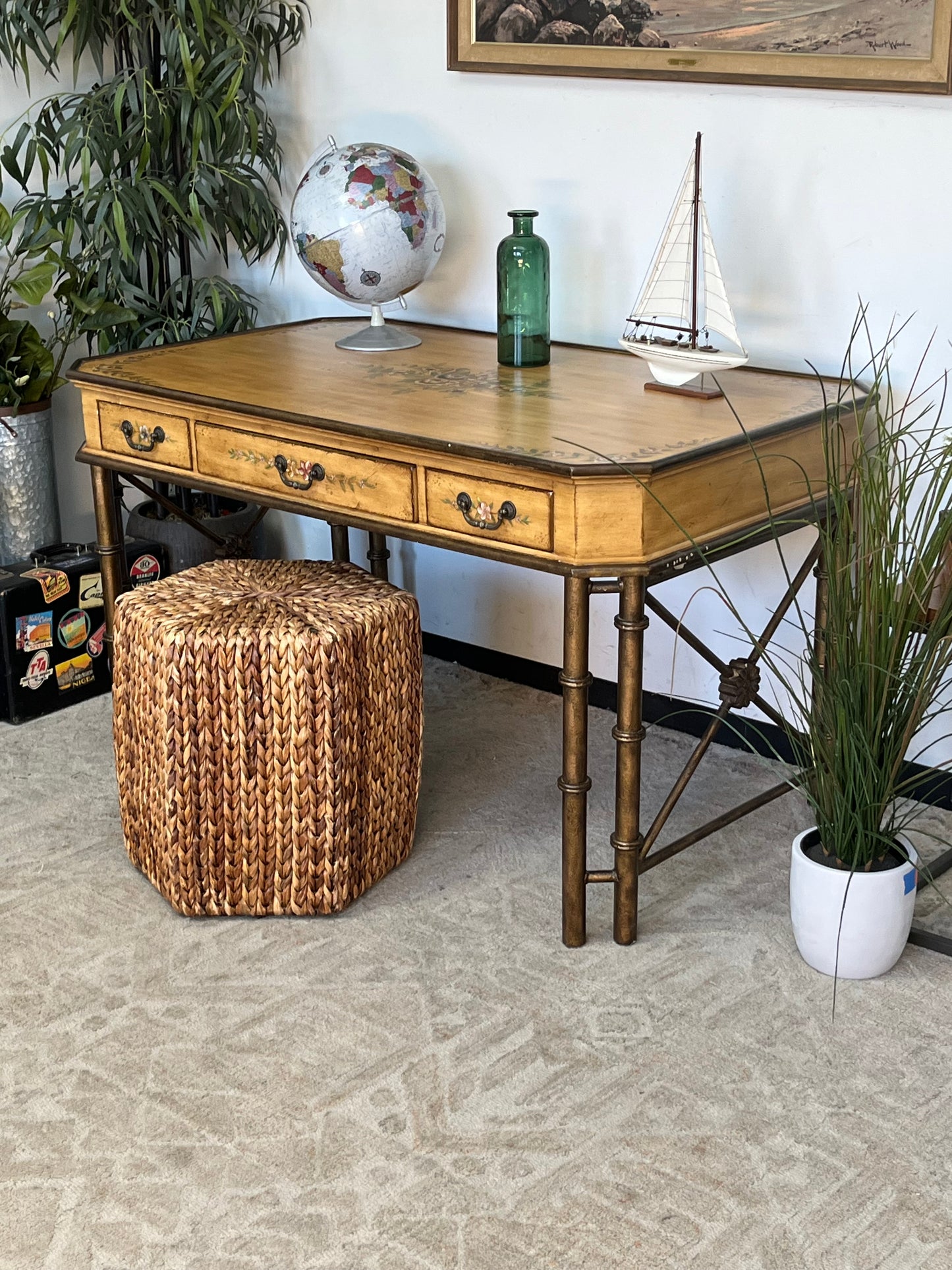 Antique Style Floral Pattern Writing Desk