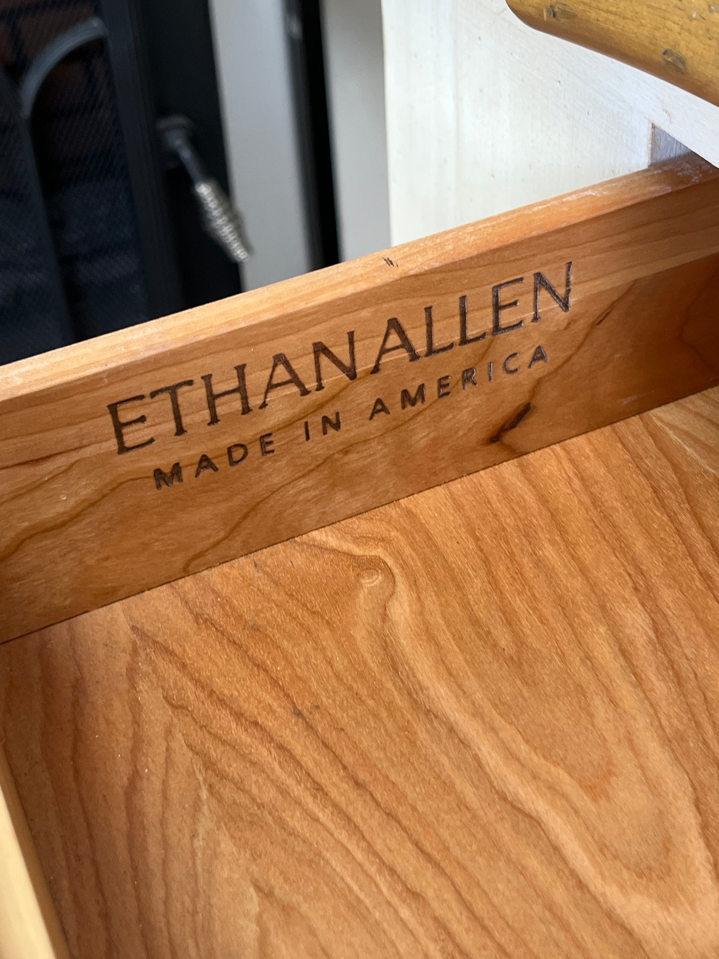 Ethan Allen Country French Style Console Table
