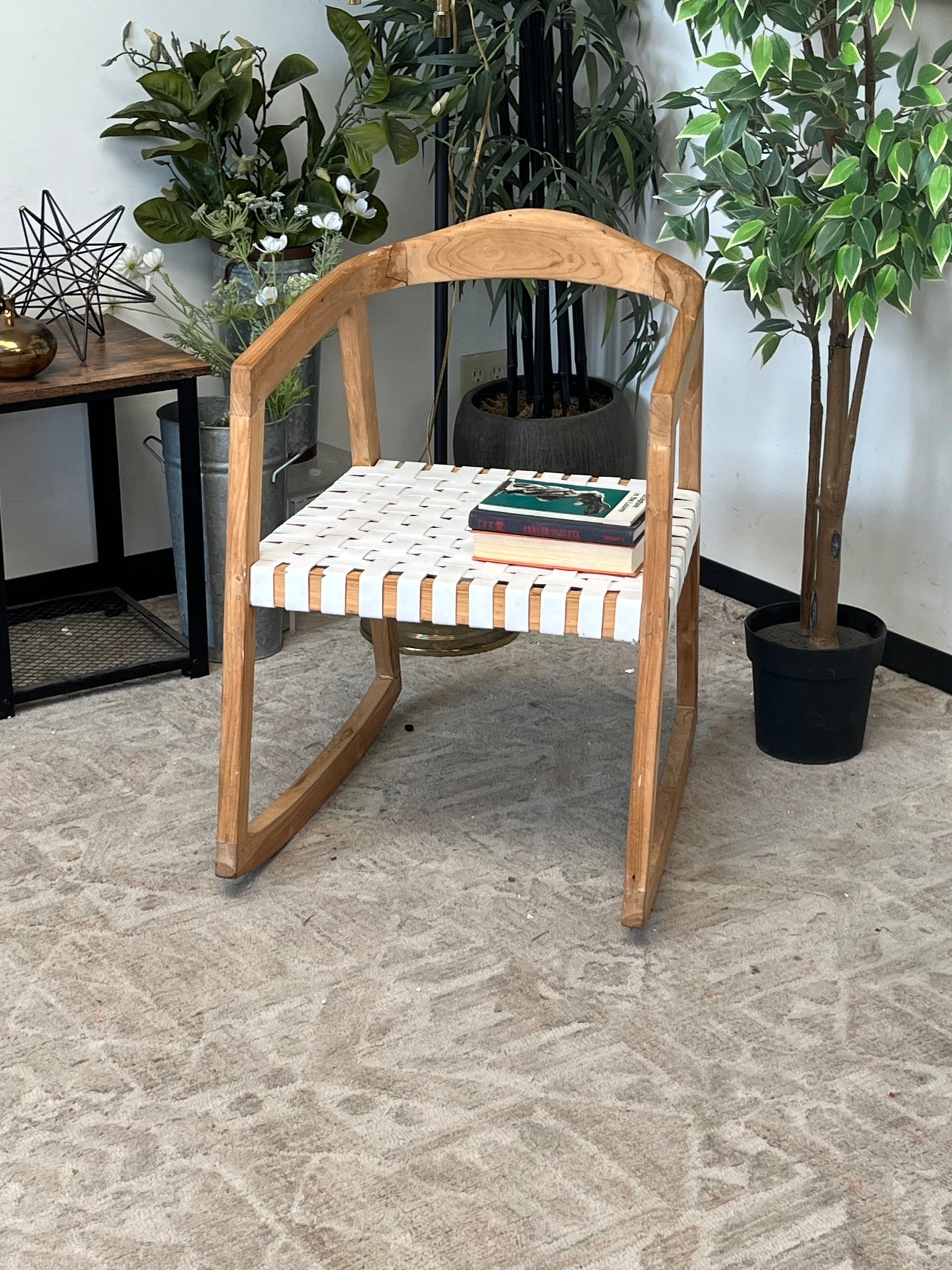 Safavieh Furniture White Lounge Chair