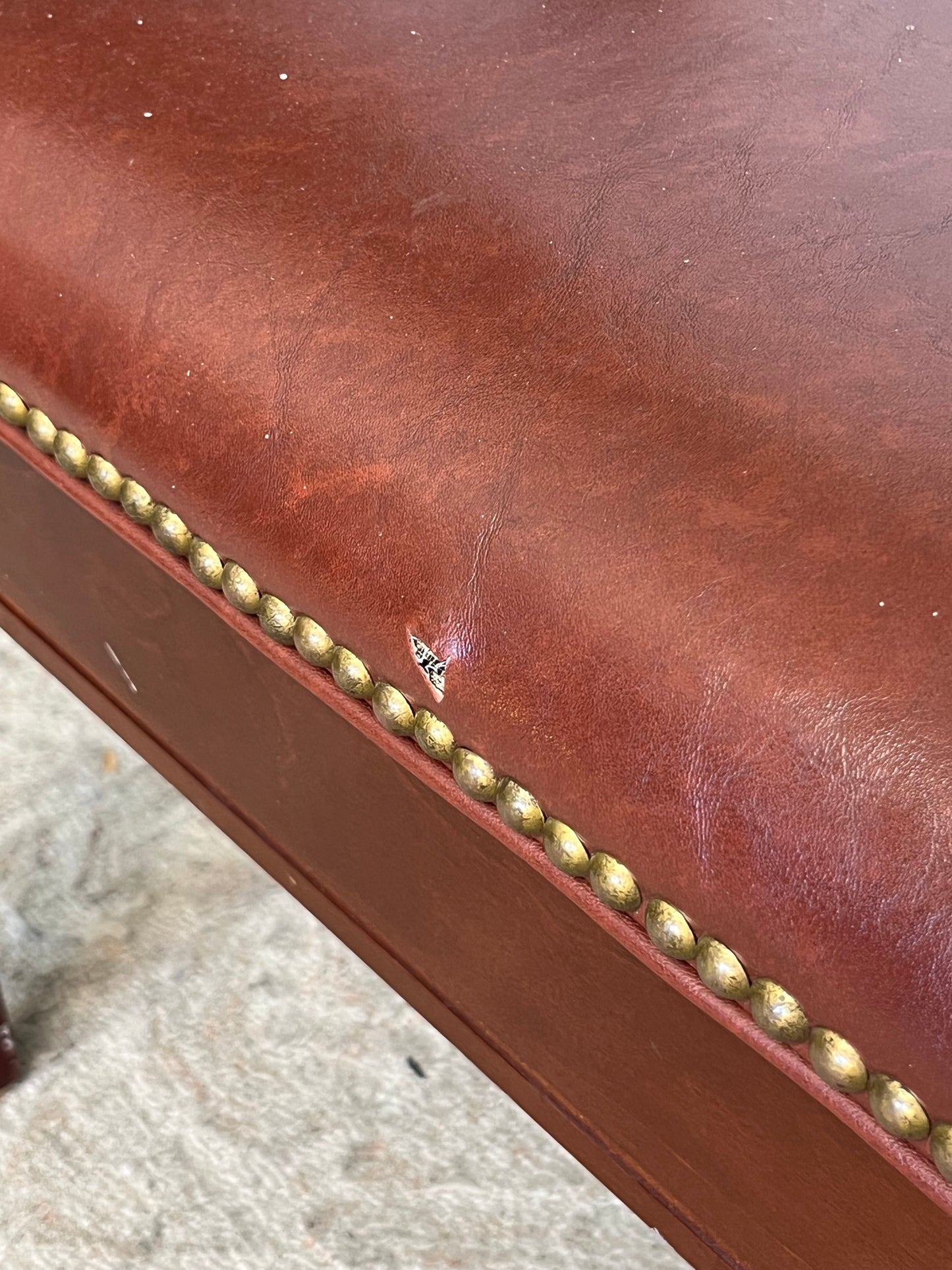 Vintage Nailhead Finish Leather Bench