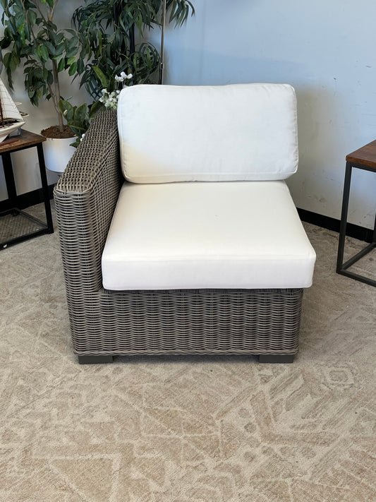Outdoor Gray Rattan Right-Arm Seat
