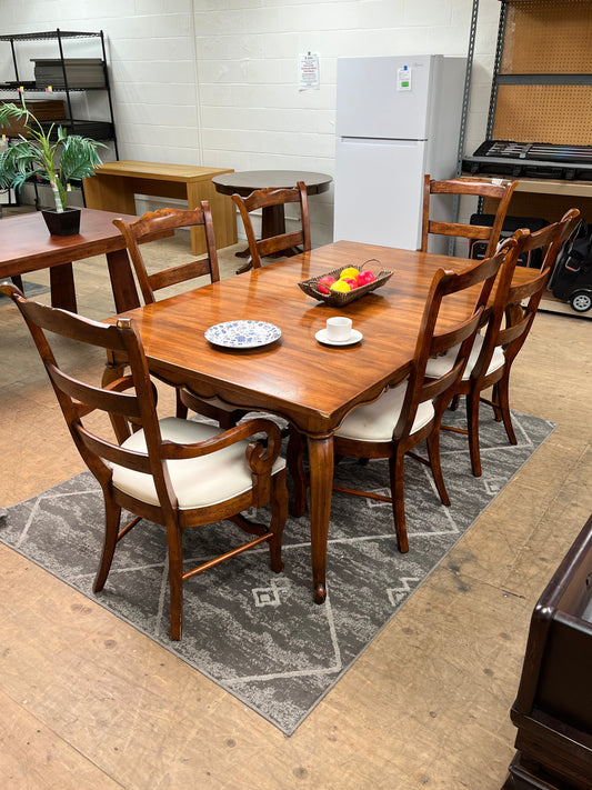 Hendredon Vintage Wooden Dining Set