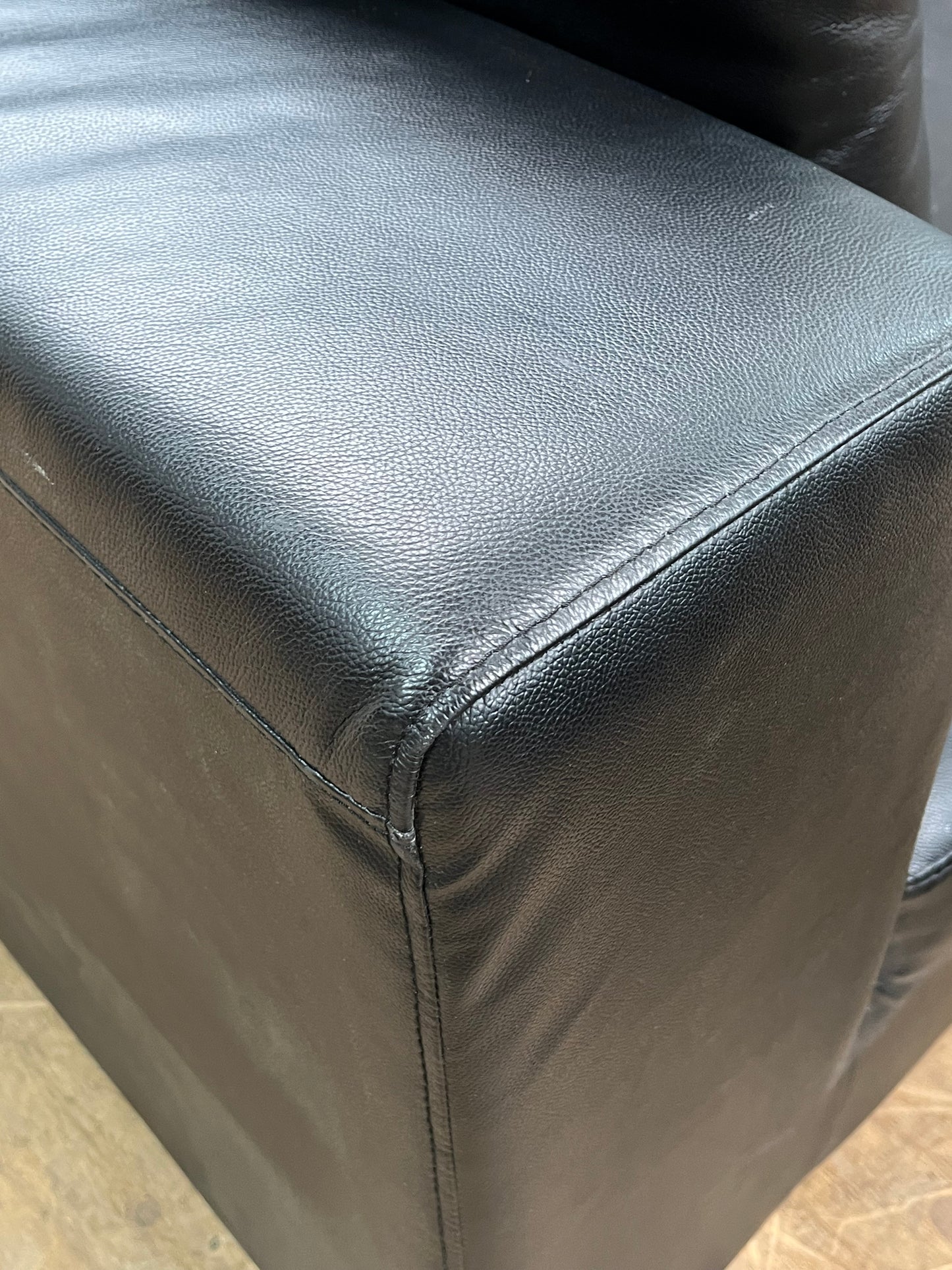 Modern Style Black Chaise Lounge w/ Ottoman