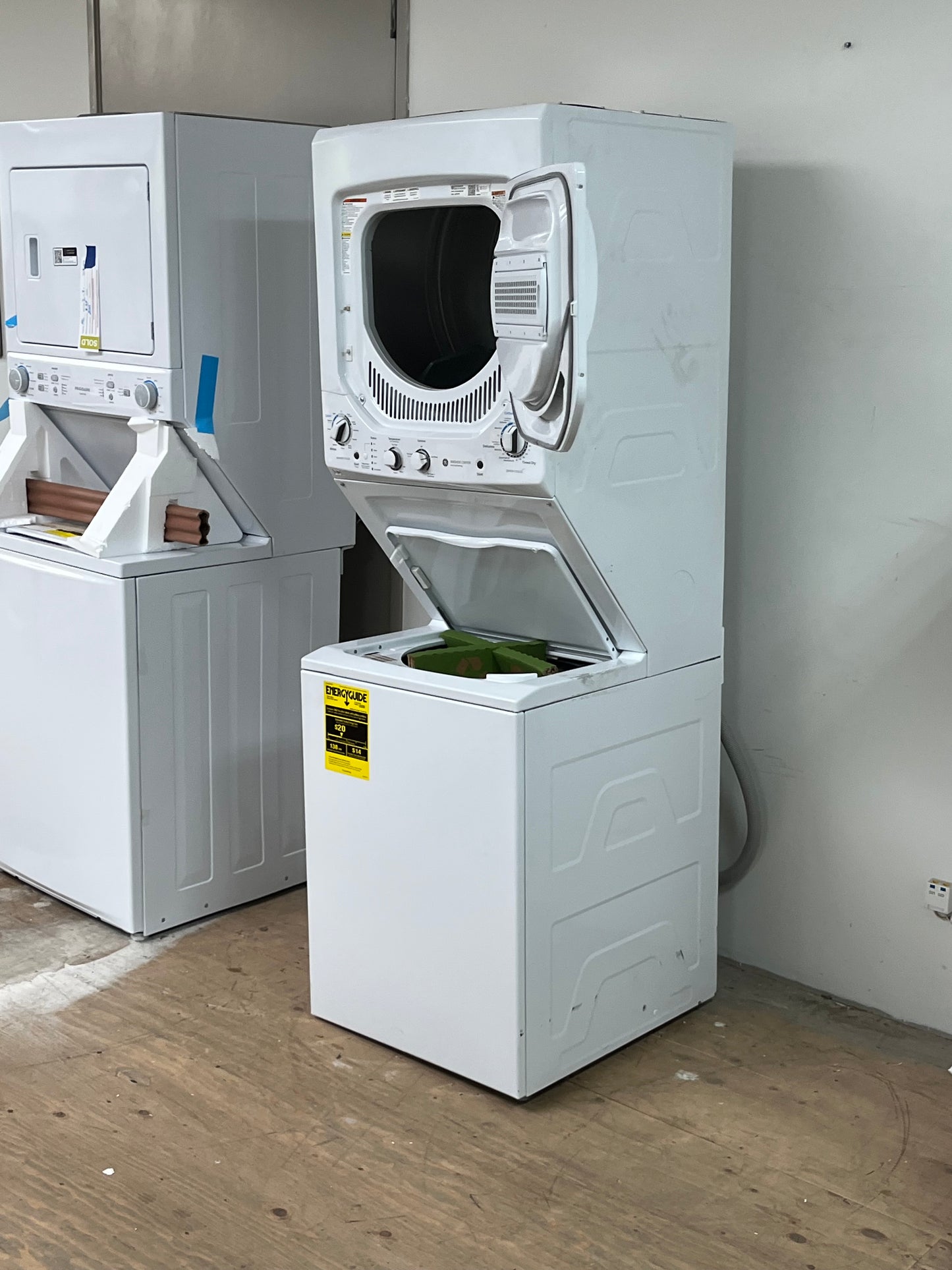 GE 2.3 cu. ft. Washer 4.4 cu. ft. Electric Dryer Combo