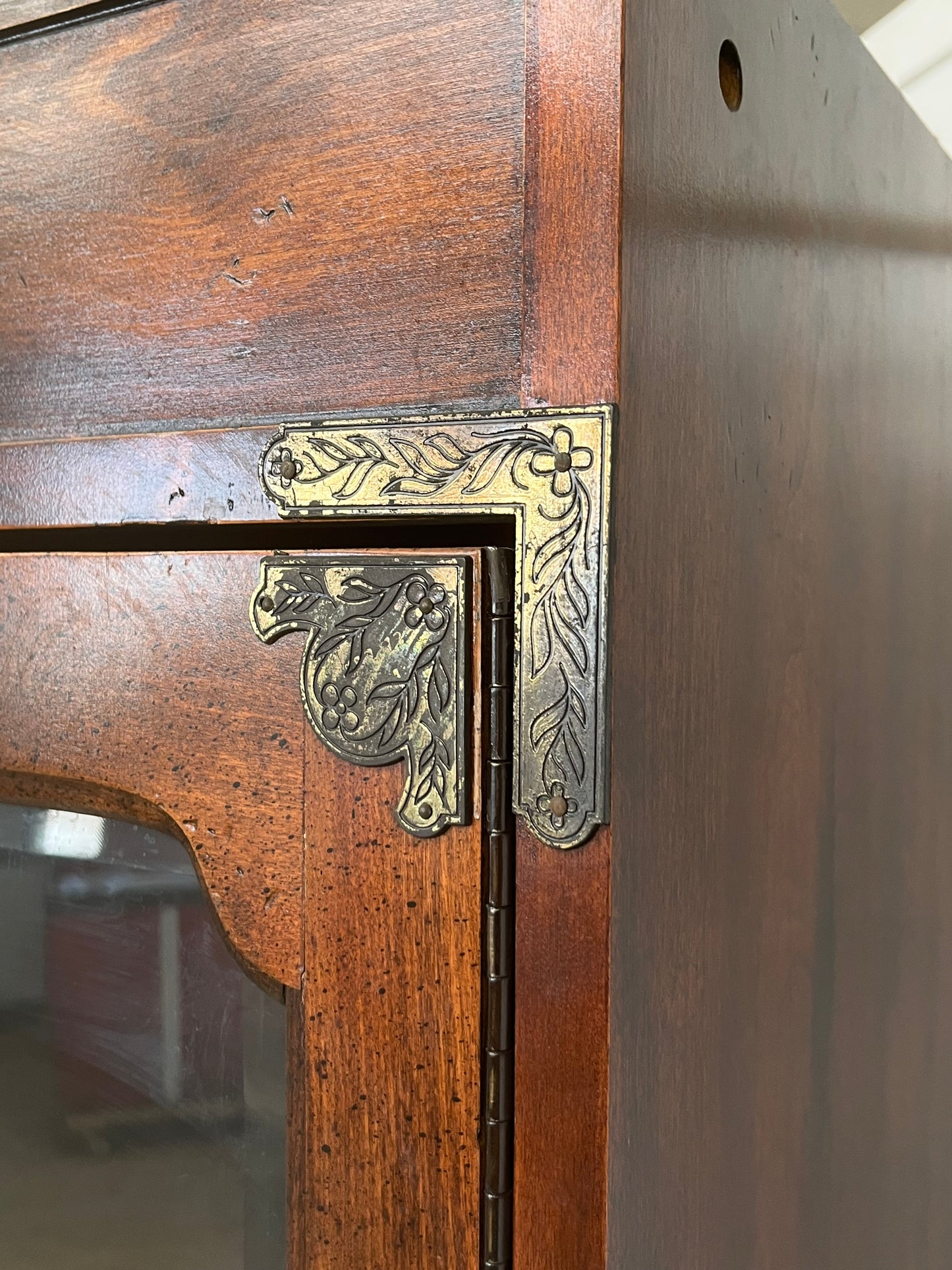 Antique Chinese Style Cabinet