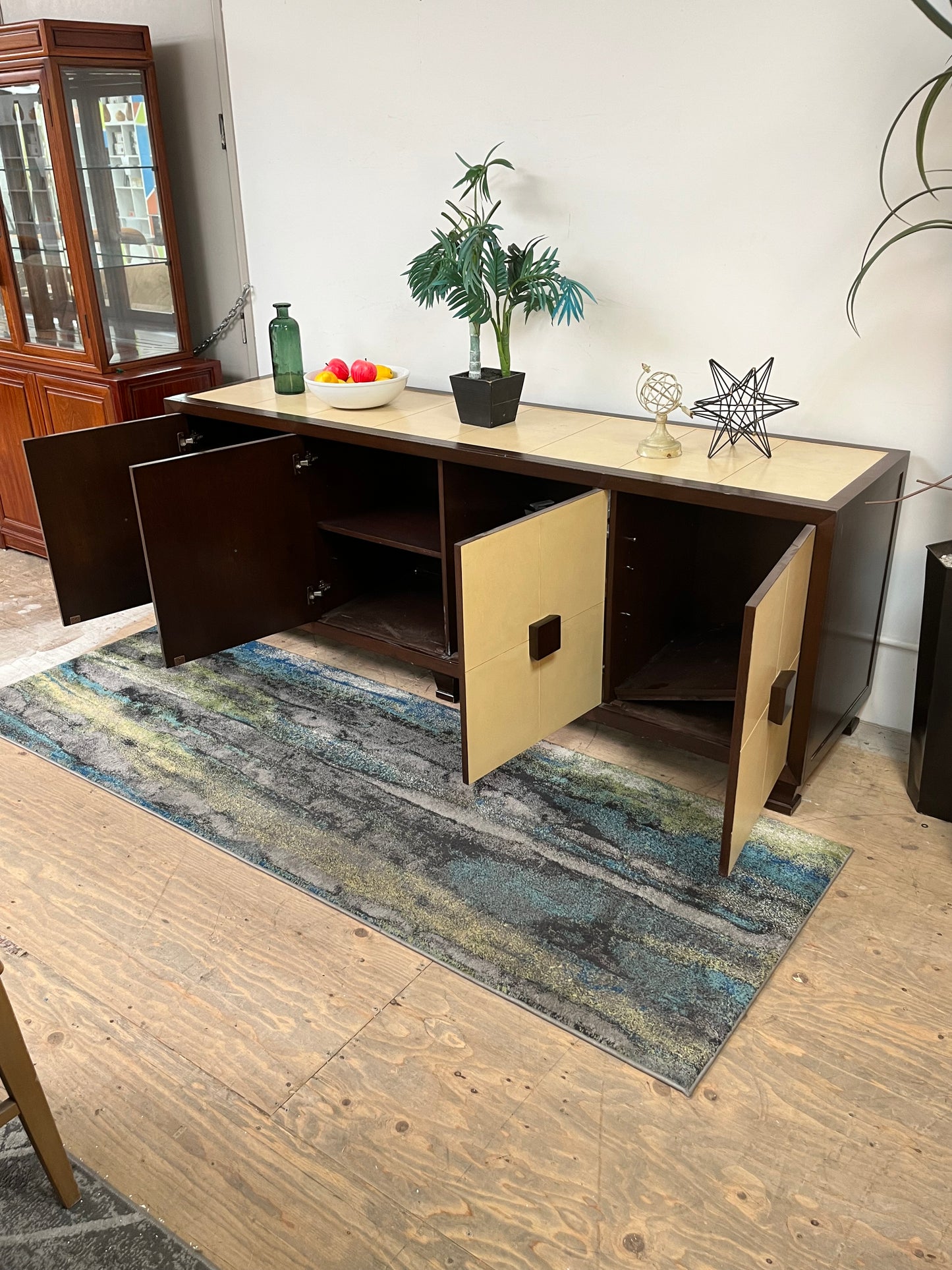 Kreiss Furniture Brown & Beige Buffet