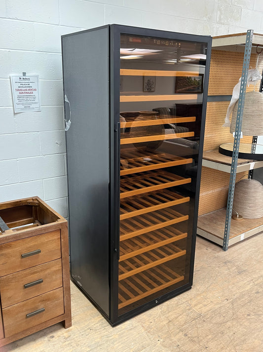 Allavino 172-Bottle Built-in Wine Refrigerator - Needs Service