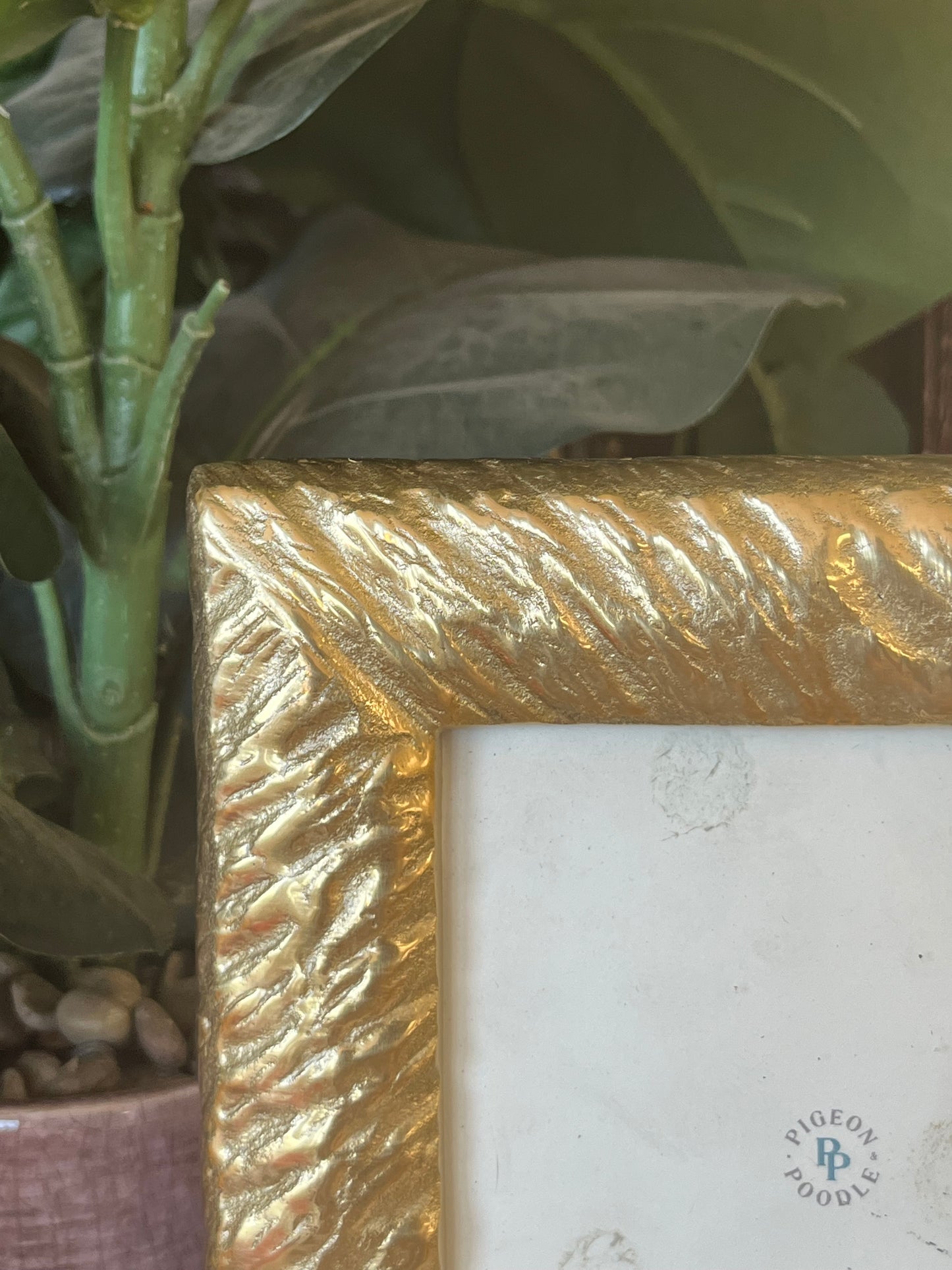Modern Gold Metal 7" x 5" Picture Frame
