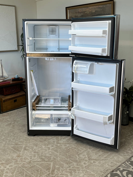 GE 17.5 cu. ft. Stainless Steel Top Freezer Refrigerator