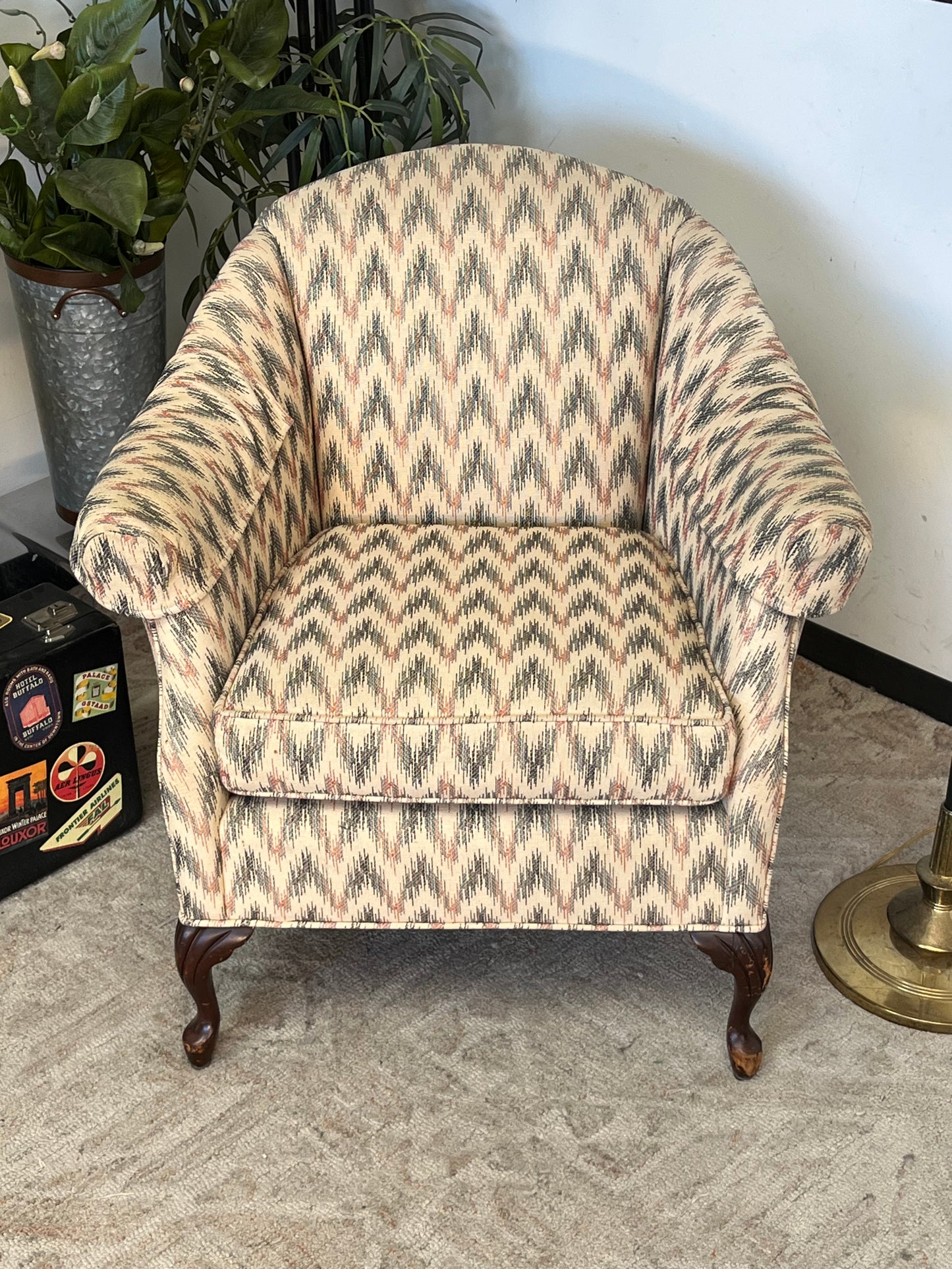 Vintage Style Zip-Zag Pattern Linen Chair