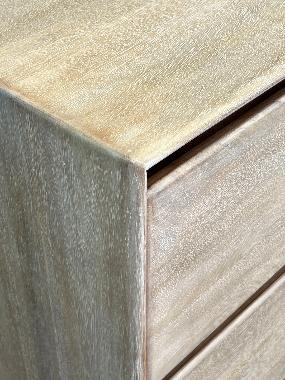 Farmhouse Style 6-Drawer Dresser
