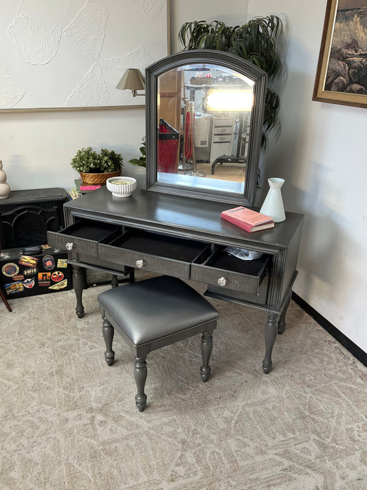 Avalon Gray Vanity Desk & Stool