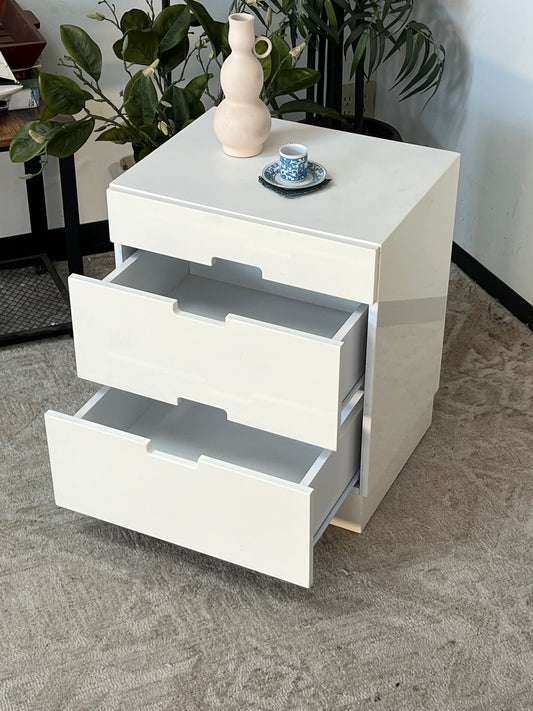 Modern White 2-Drawer Nightstand