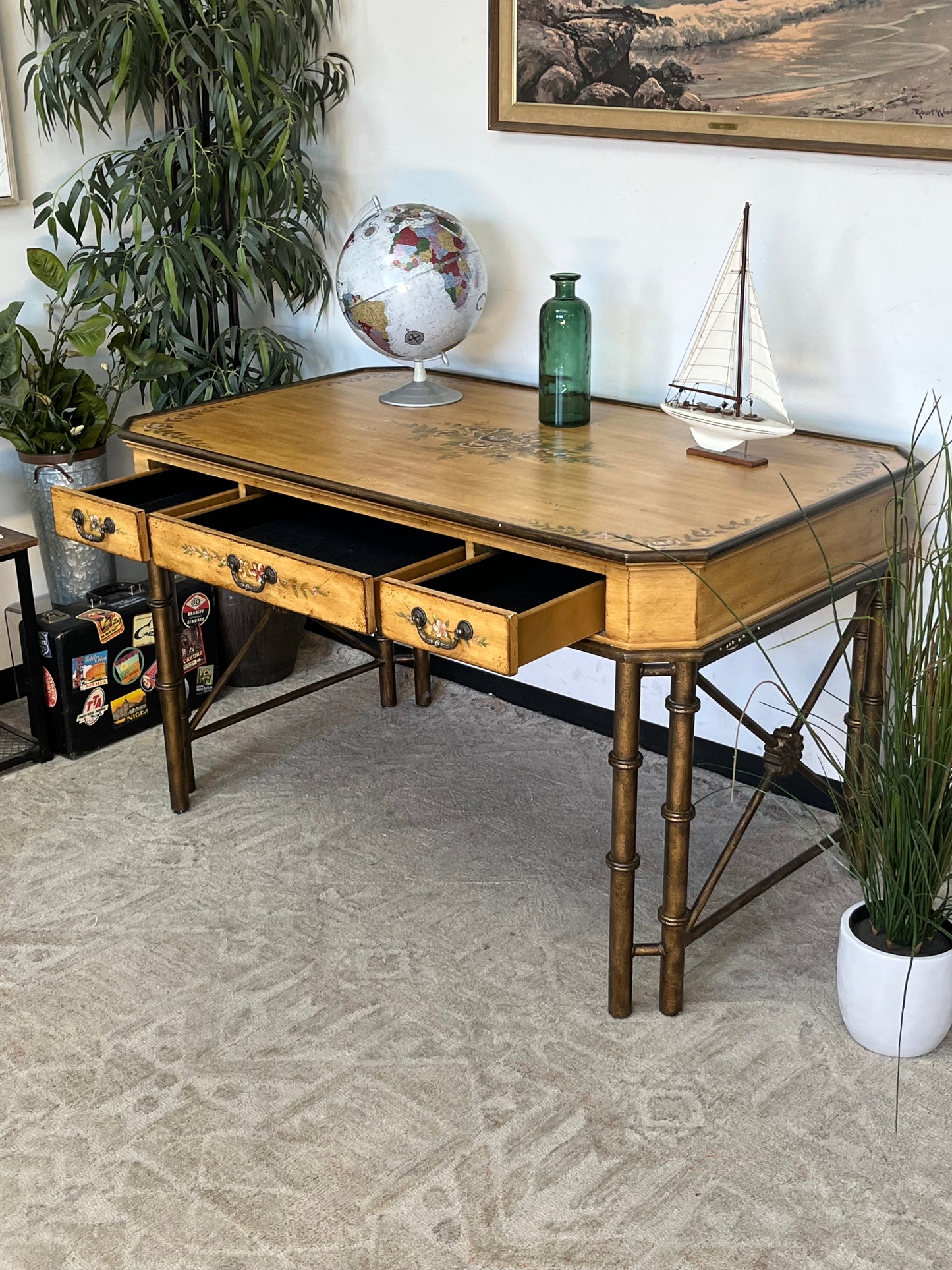 Antique Style Floral Pattern Writing Desk