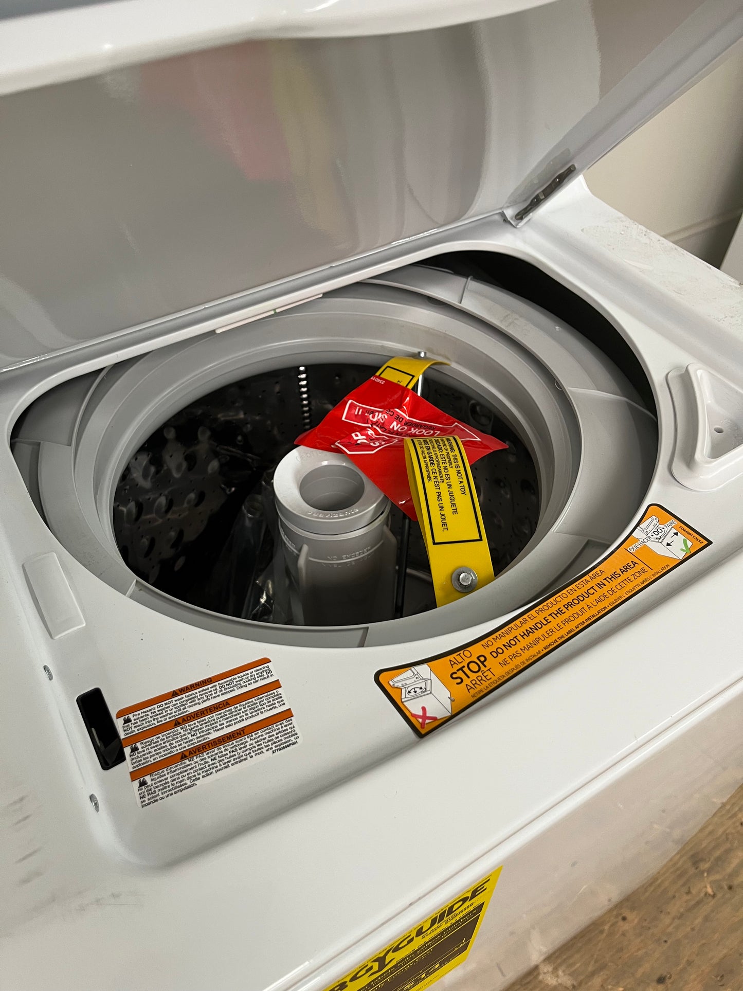 GE 2.3 cu. ft. Washer 4.4 cu. ft. Electric Dryer Combo