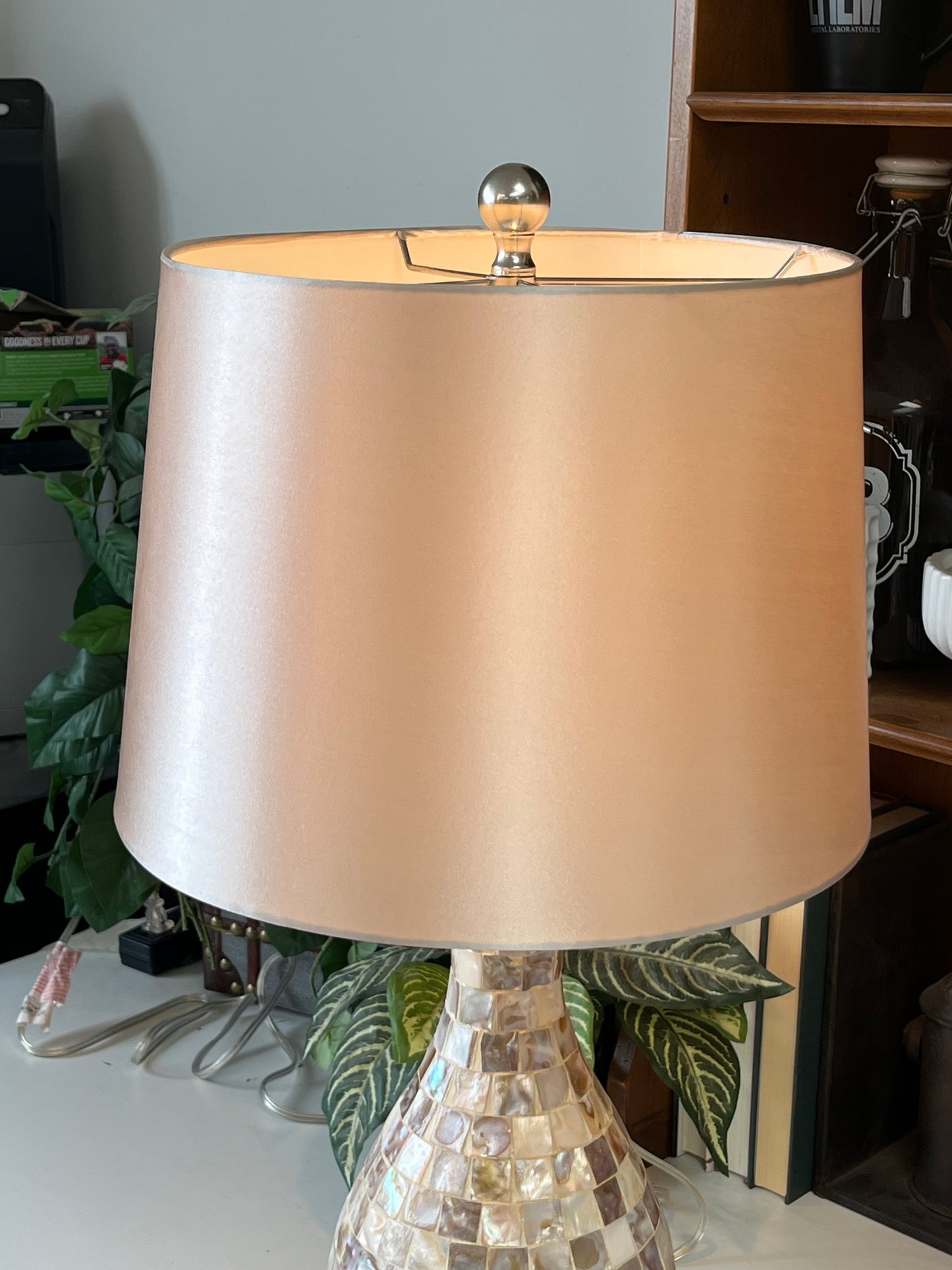 Modern Natural Shell Tile Table Lamp