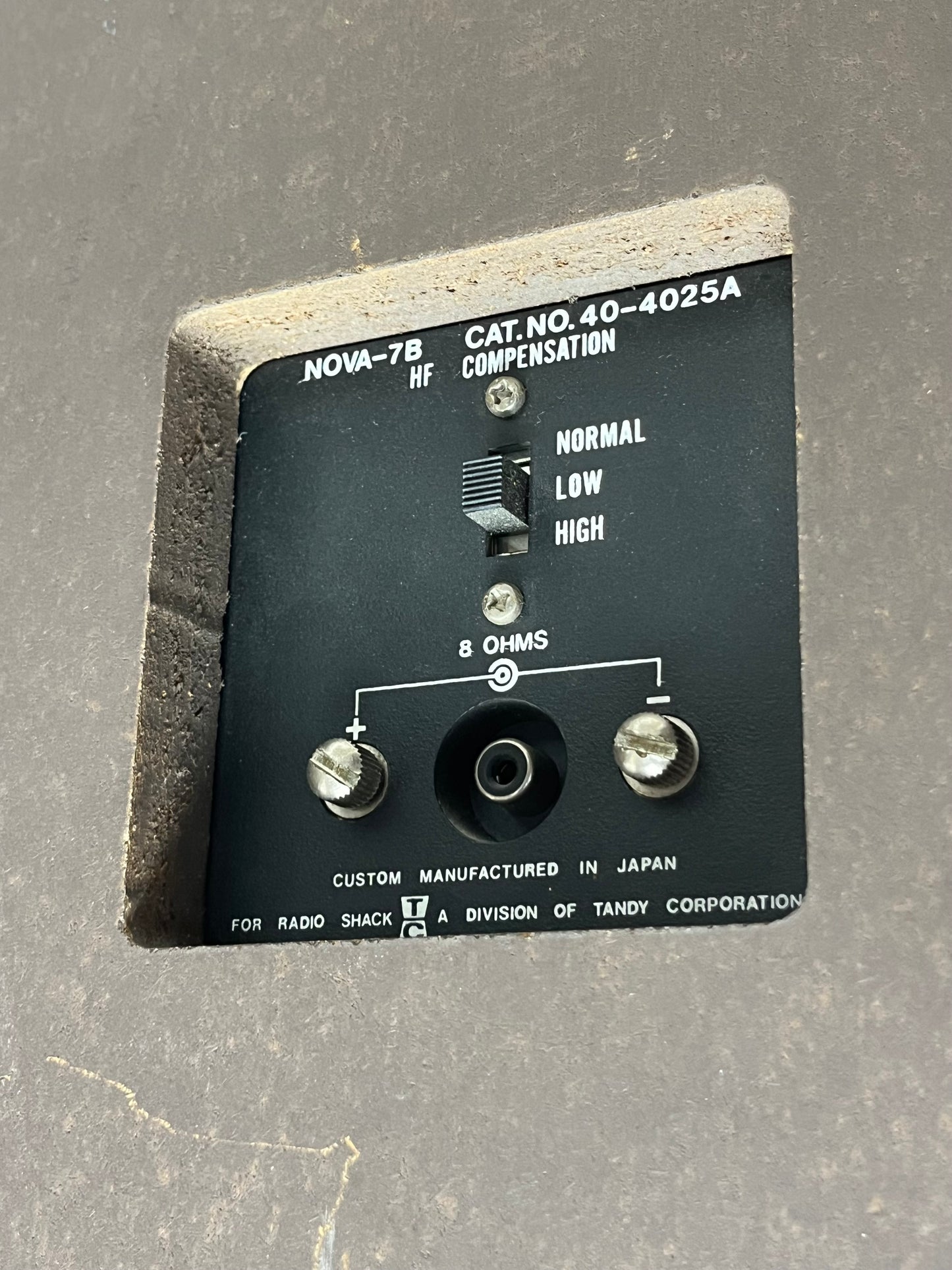 Realistic Nova-7B Walnut Finish Speakers