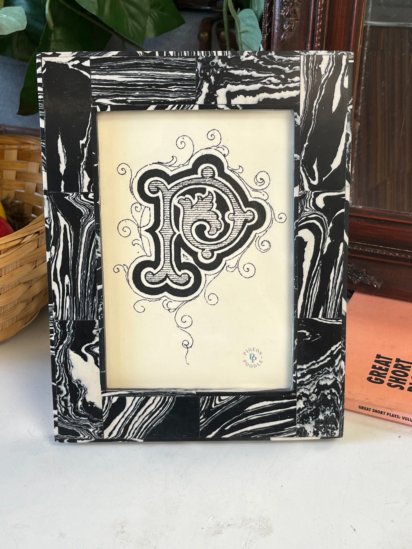 Modern Marbled Swirled 5" x 7" Picture Frame