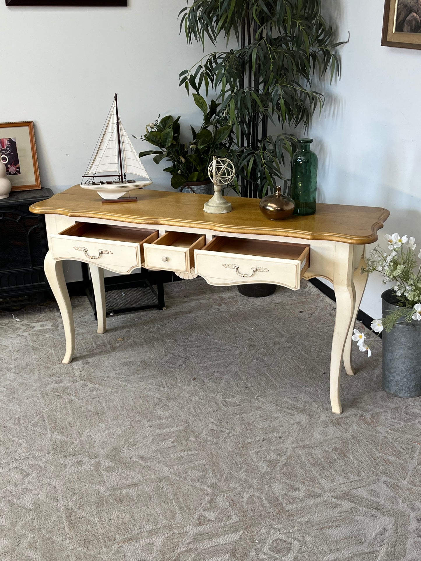 Ethan Allen Country French Style Console Table