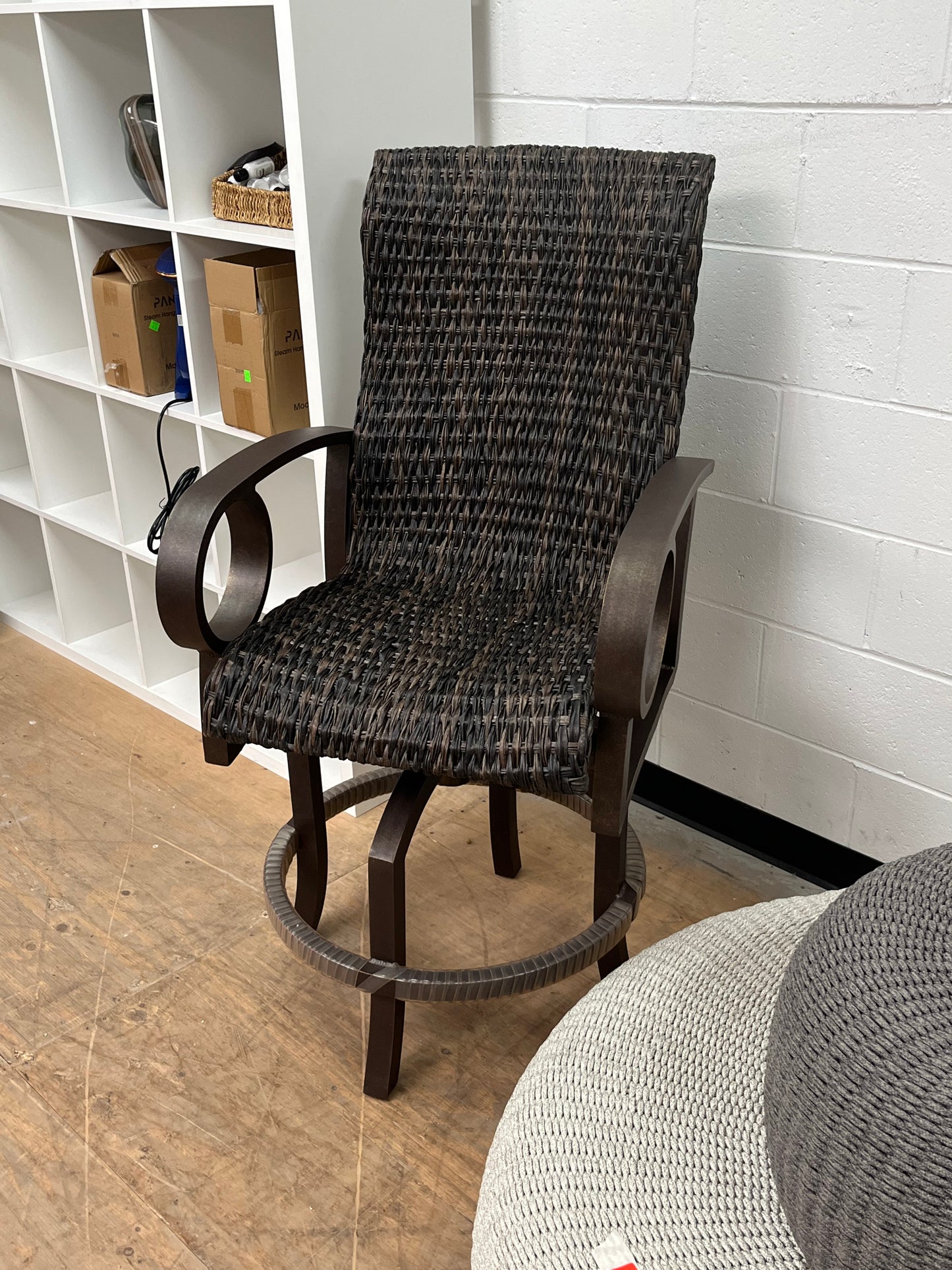 Mallin Furniture High Back Patio Chair