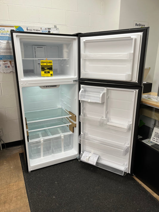 Seasons 18cu.ft. 30in. Top-Freezer Refrigerator