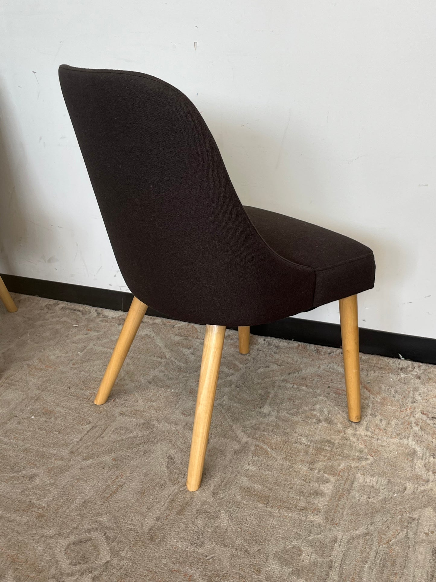 Mid Century Style Set of 6 Chairs