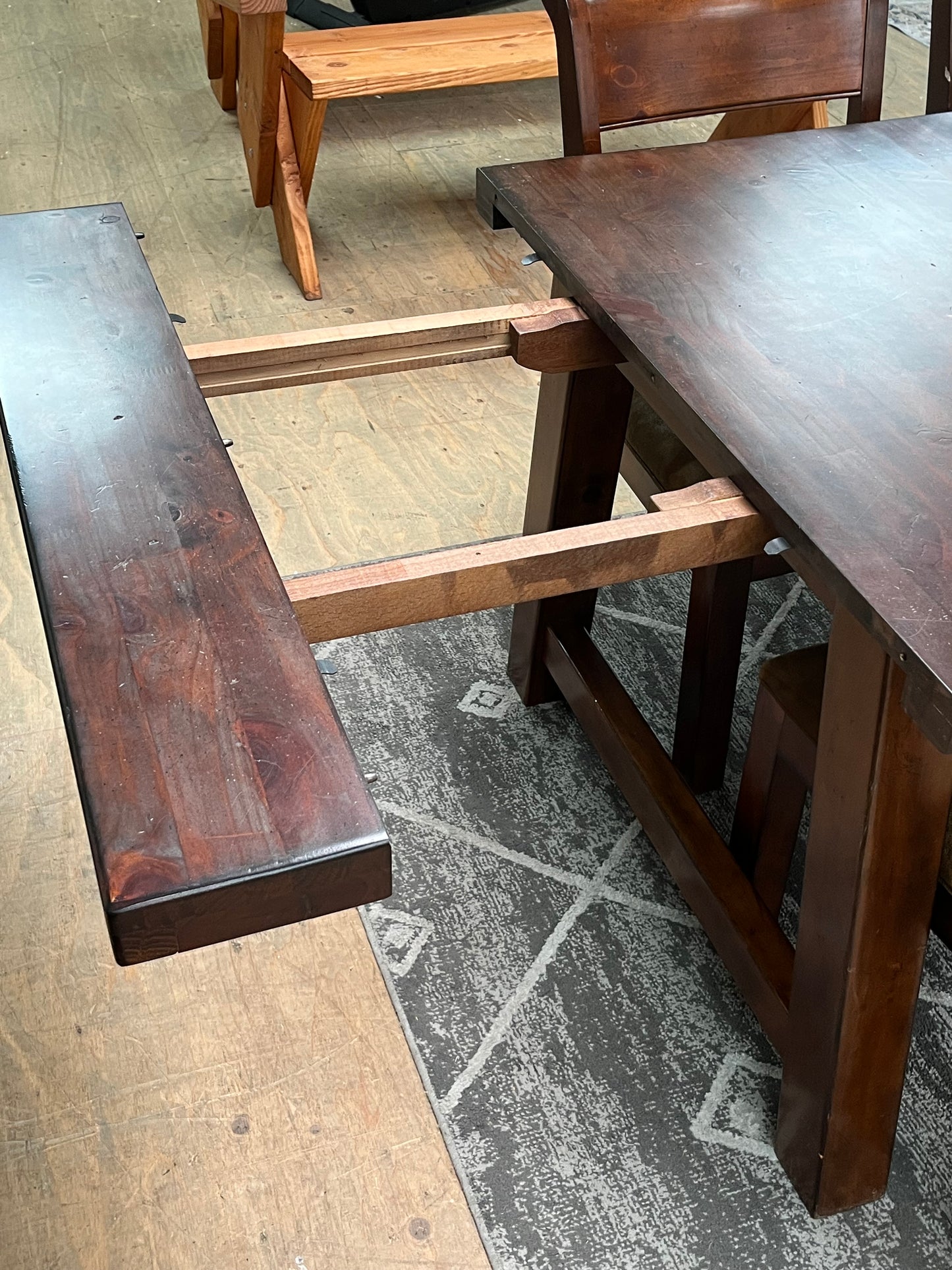 Legacy Furniture Rustic Style Dining Set With 6 Chairs