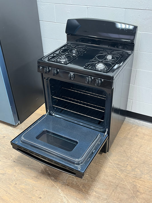 GE 5.2 Cu. Ft. Freestanding Gas Stove - Complete