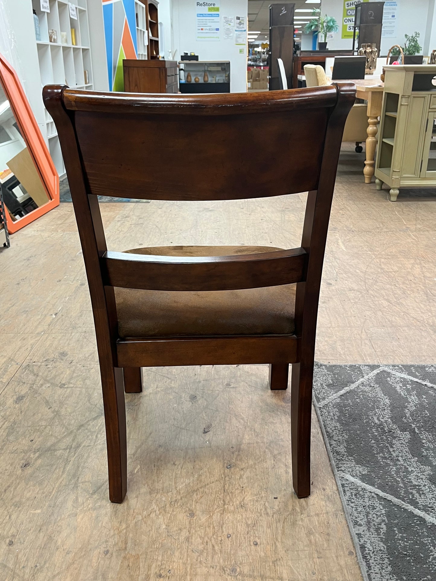 Legacy Furniture Rustic Style Dining Set With 6 Chairs