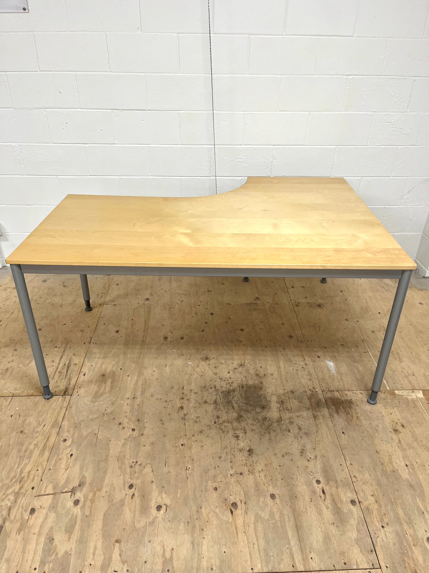 Left Corner Desk
