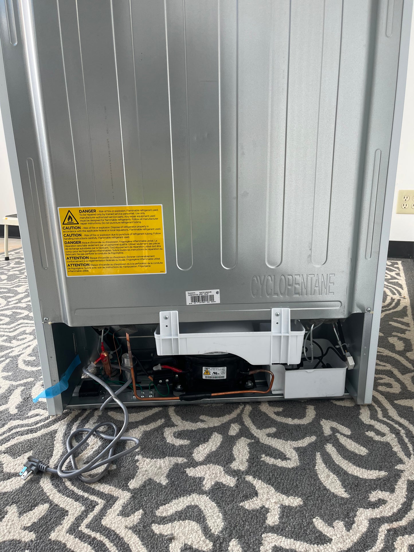 Seasons 18 cu. ft. Refrigerator-Freezer
