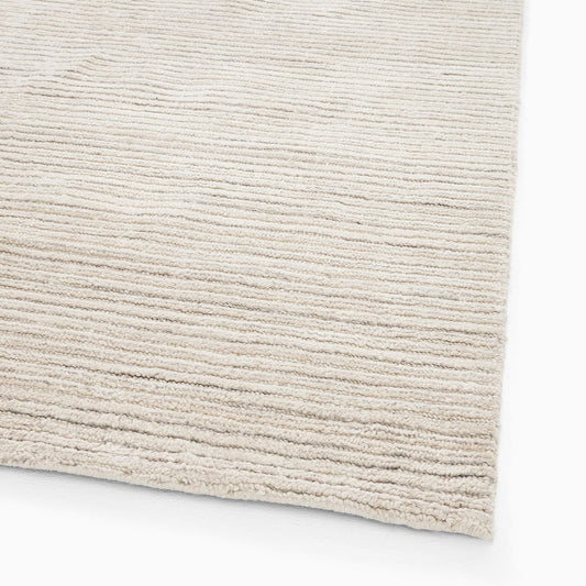 Handcrafted 8' x 10' Ivory Area Rug