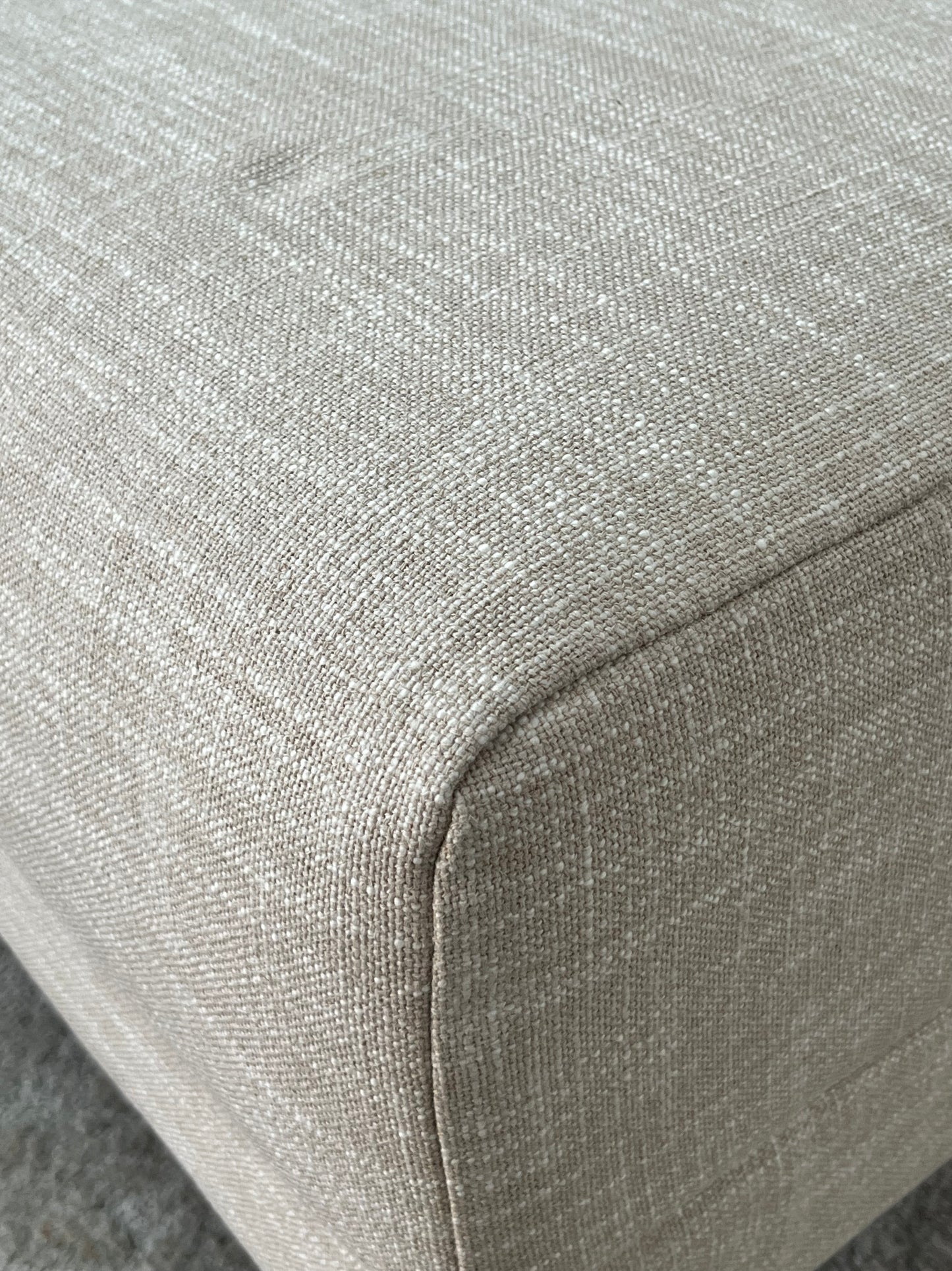 Modern Armless Linen Seat
