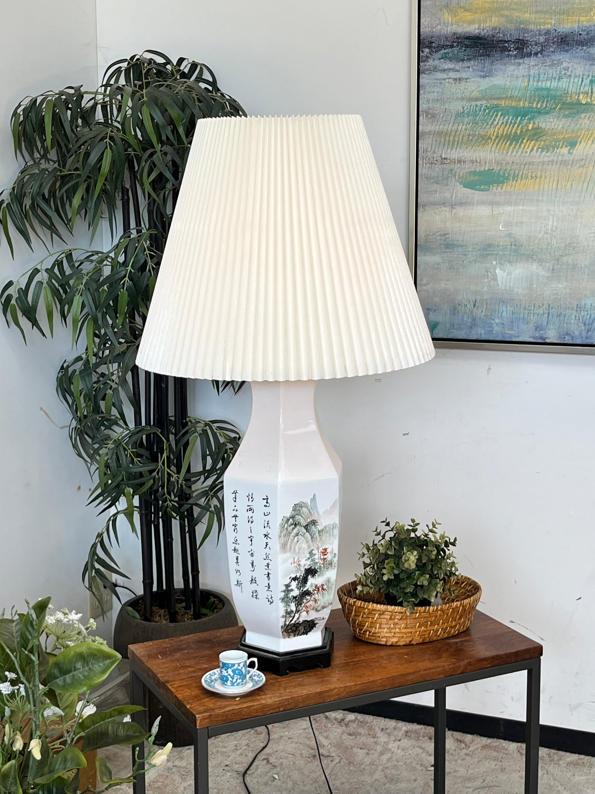 Vintage Chinoiserie Lamp - Village Scene