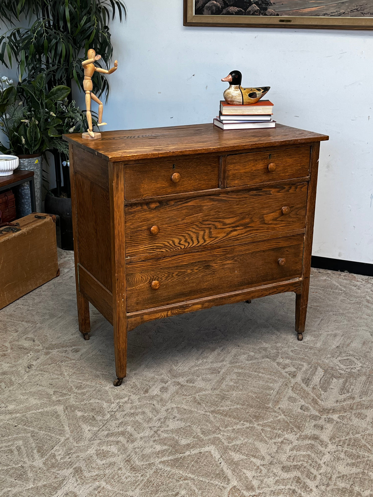 Farmhouse Style 4 Drawer Dresser