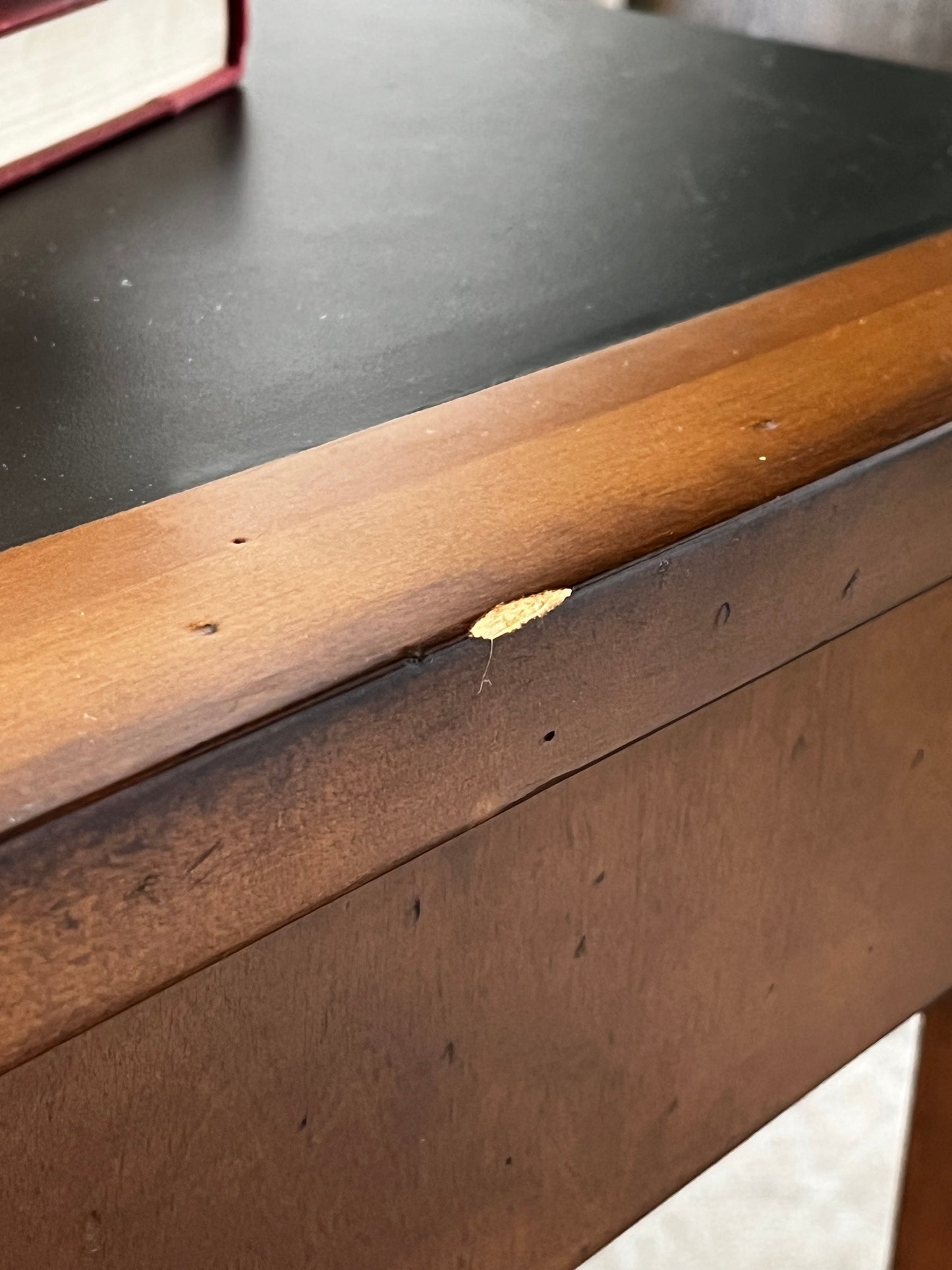 Traditional Style End Table