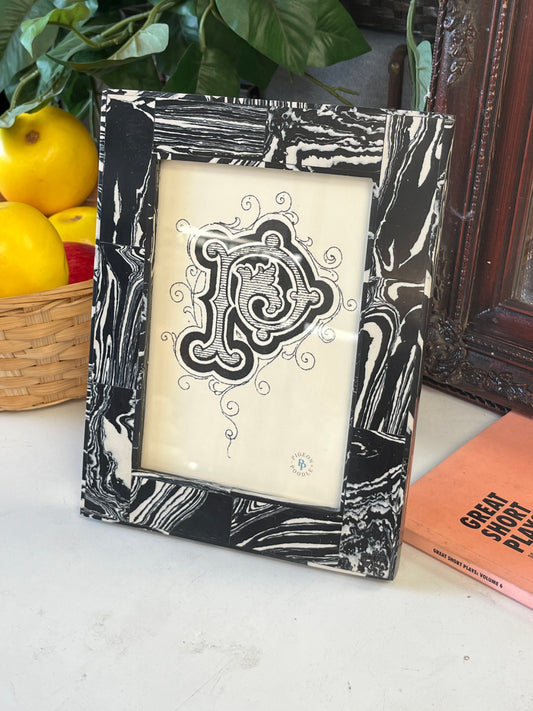Modern Marbled Swirled 5" x 7" Picture Frame