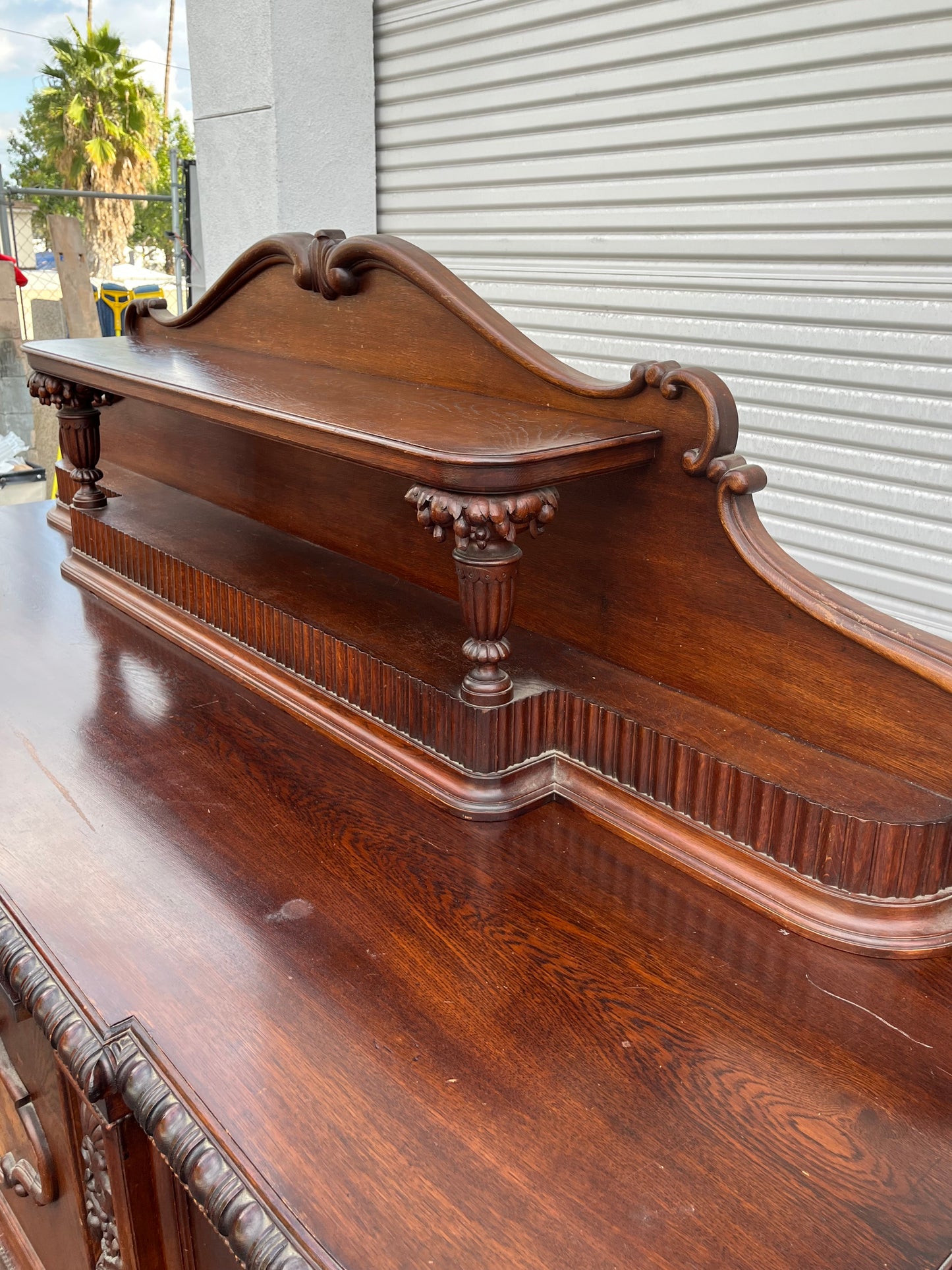 Traditional American Style Large Bar Buffet